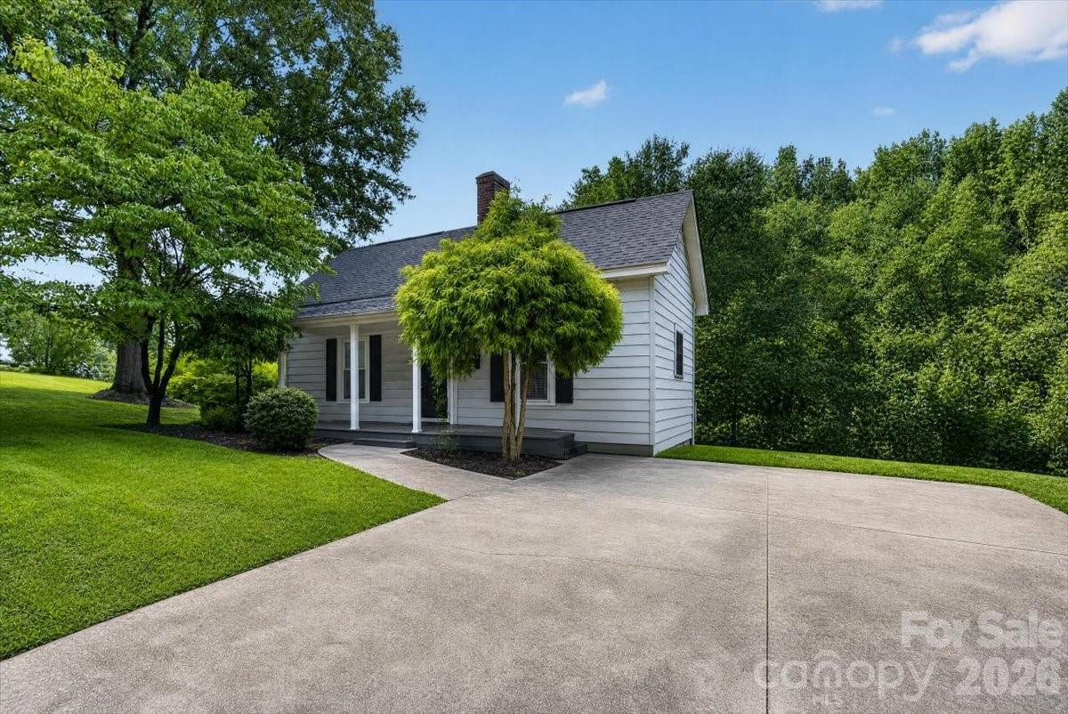 619 N Mountain Street — Cherryville