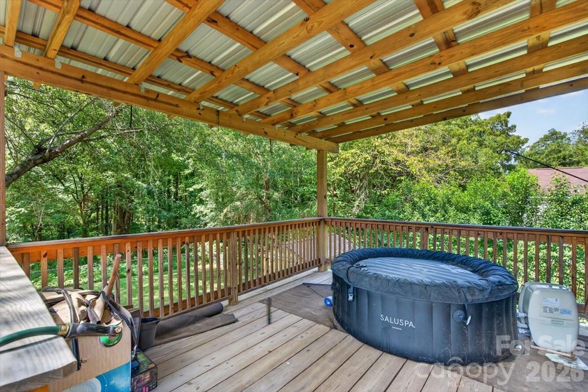 619 N Mountain Street — Cherryville