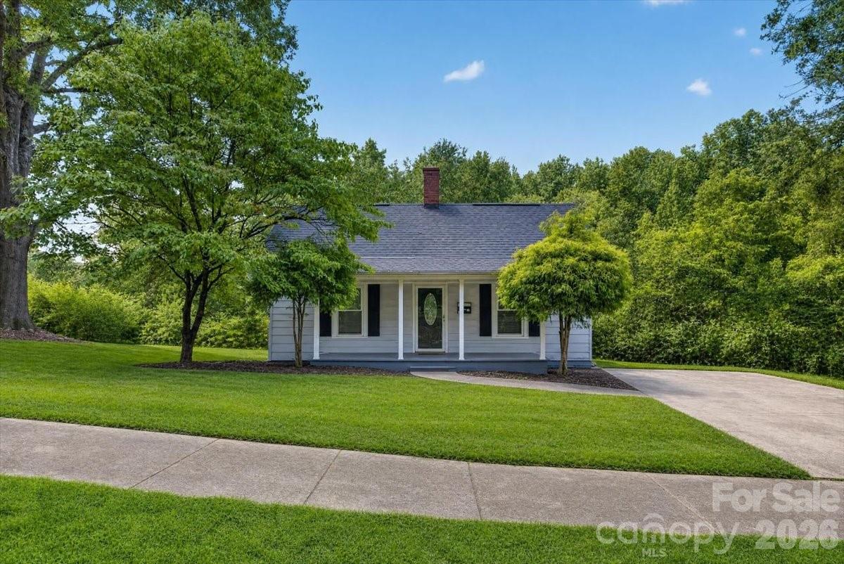 619 N Mountain Street — Cherryville