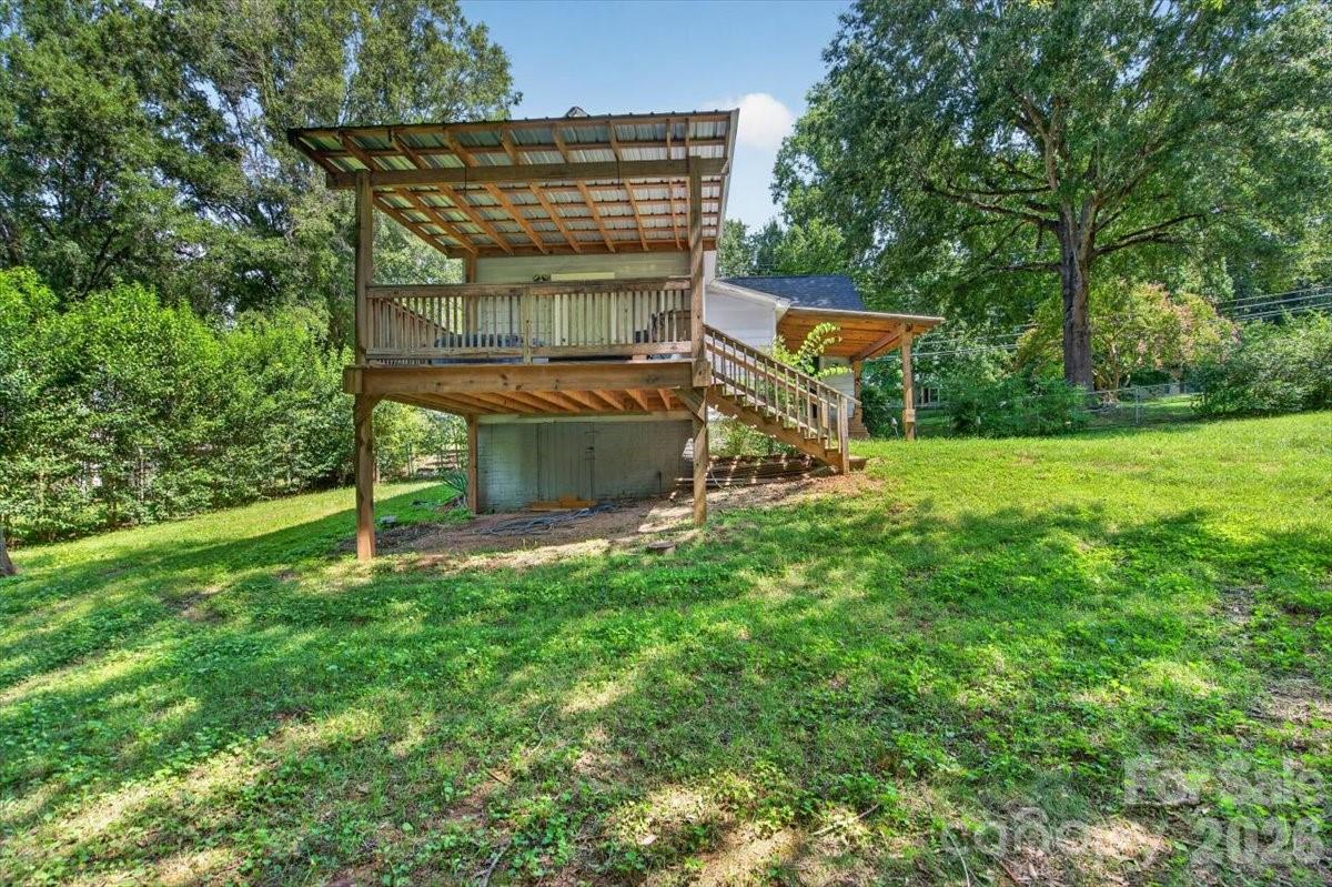 619 N Mountain Street — Cherryville