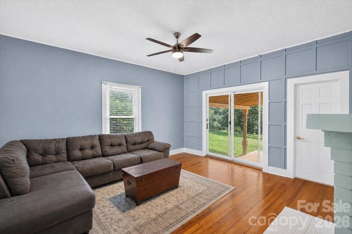 619 N Mountain Street — Cherryville