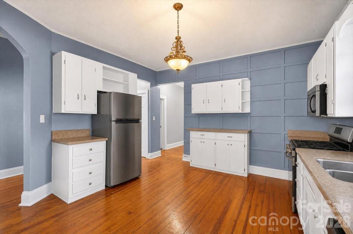 619 N Mountain Street — Cherryville