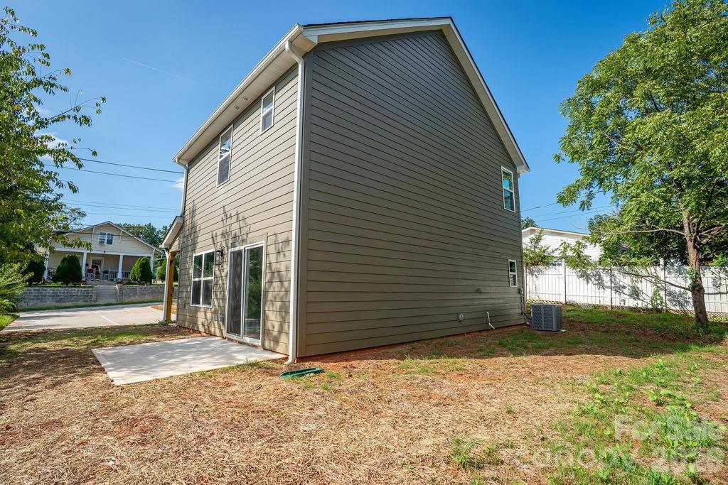 206 Prospect Street NW — Lenoir