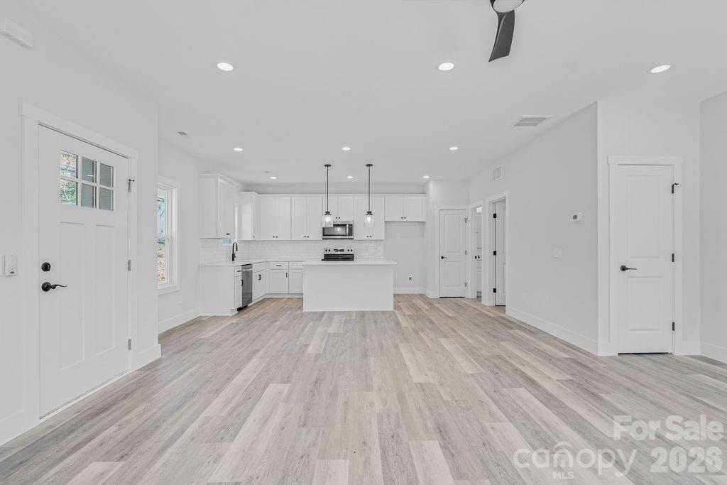 206 Prospect Street NW — Lenoir