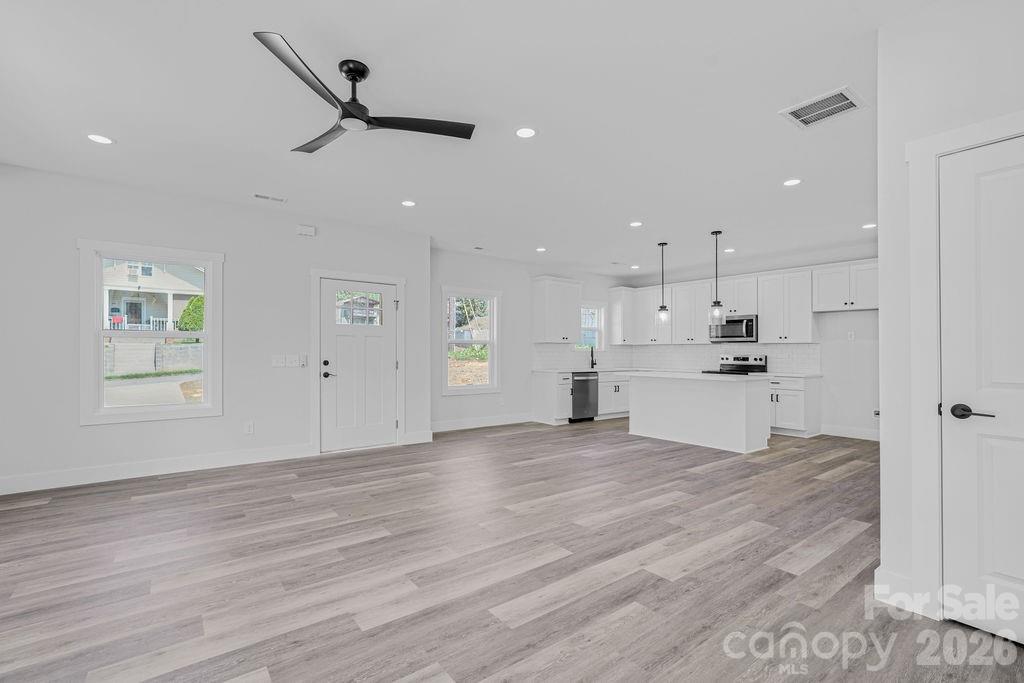206 Prospect Street NW — Lenoir