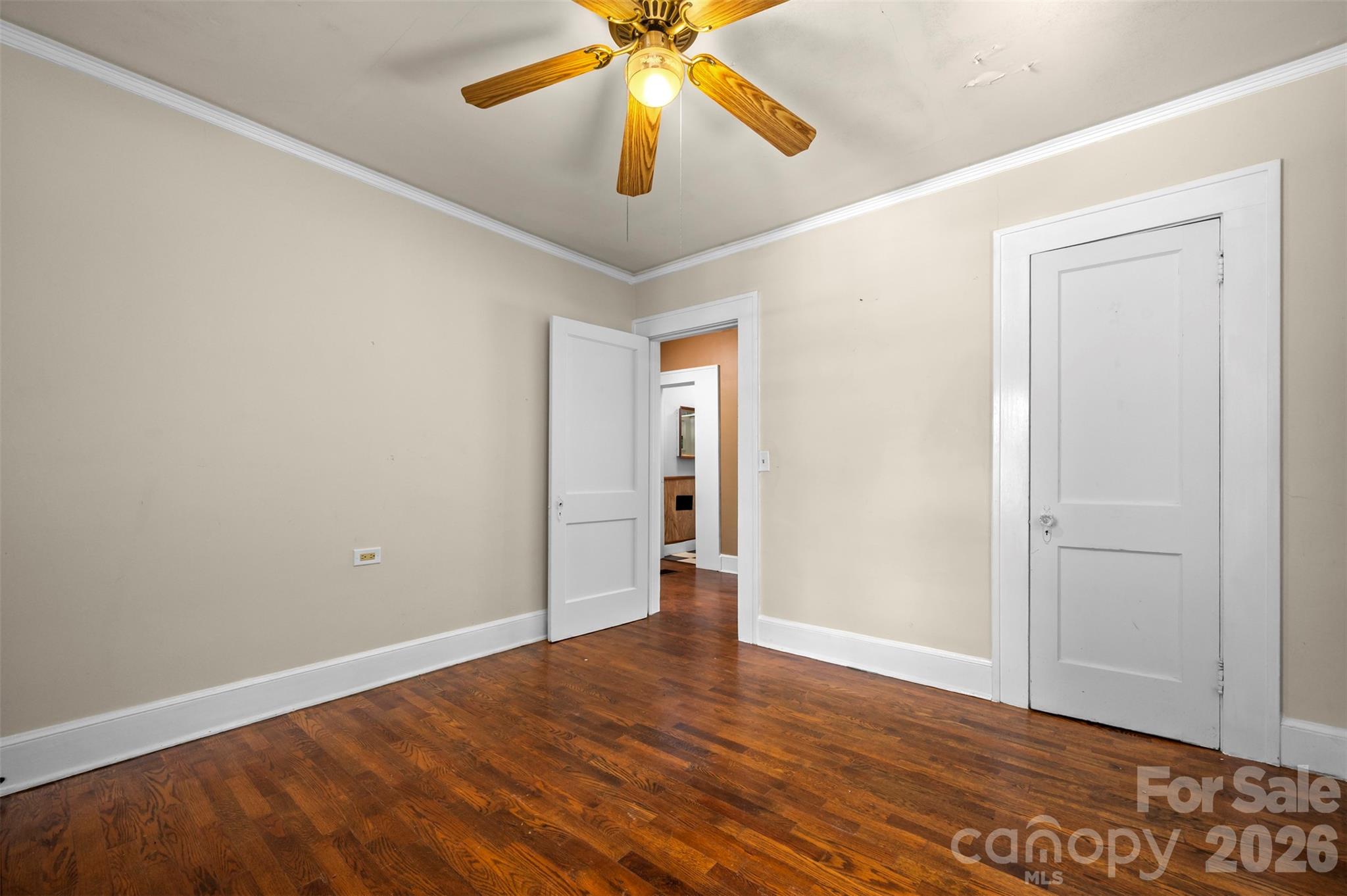 375 E King Street — East Flat Rock
