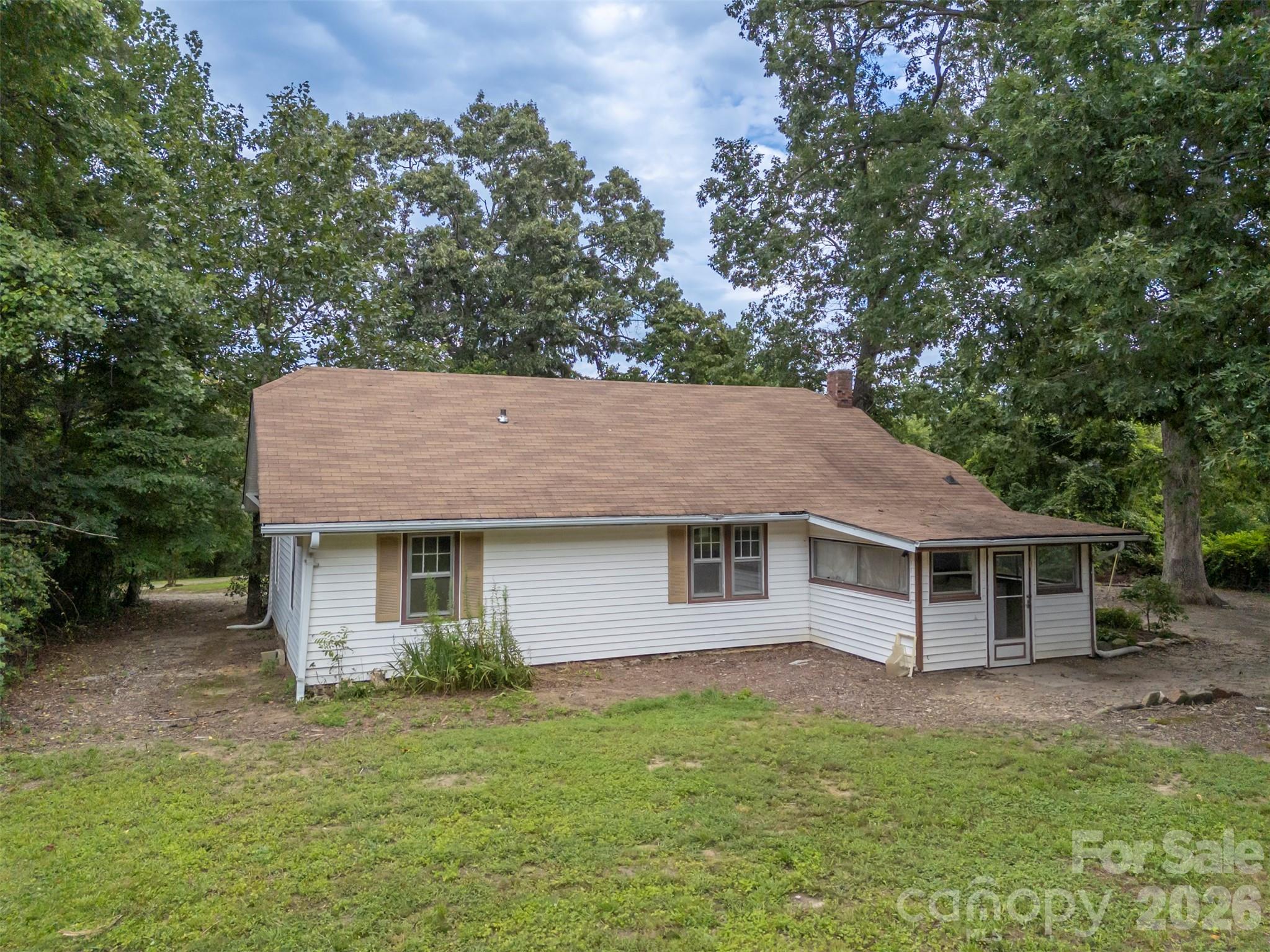 375 E King Street — East Flat Rock