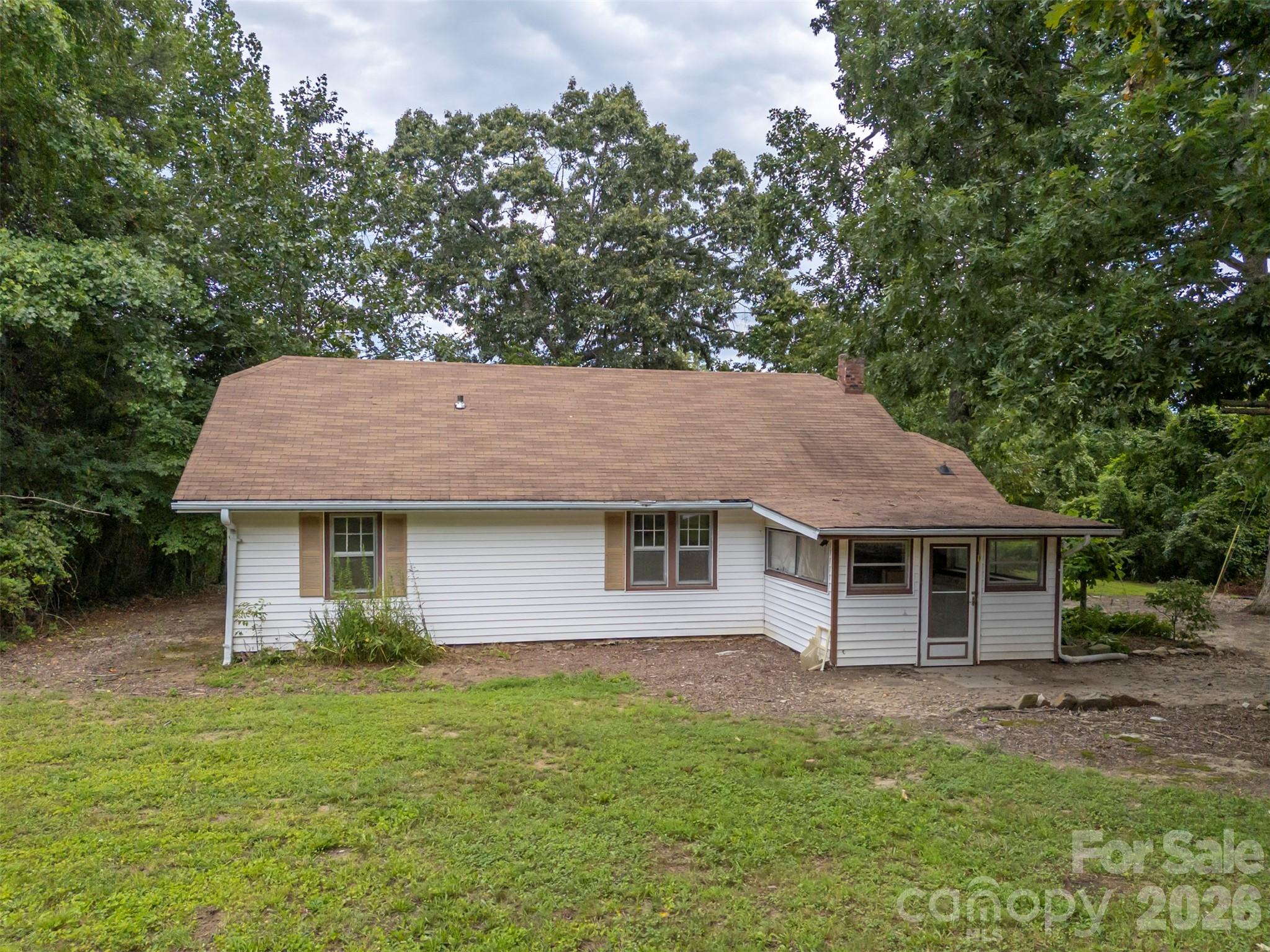 375 E King Street — East Flat Rock