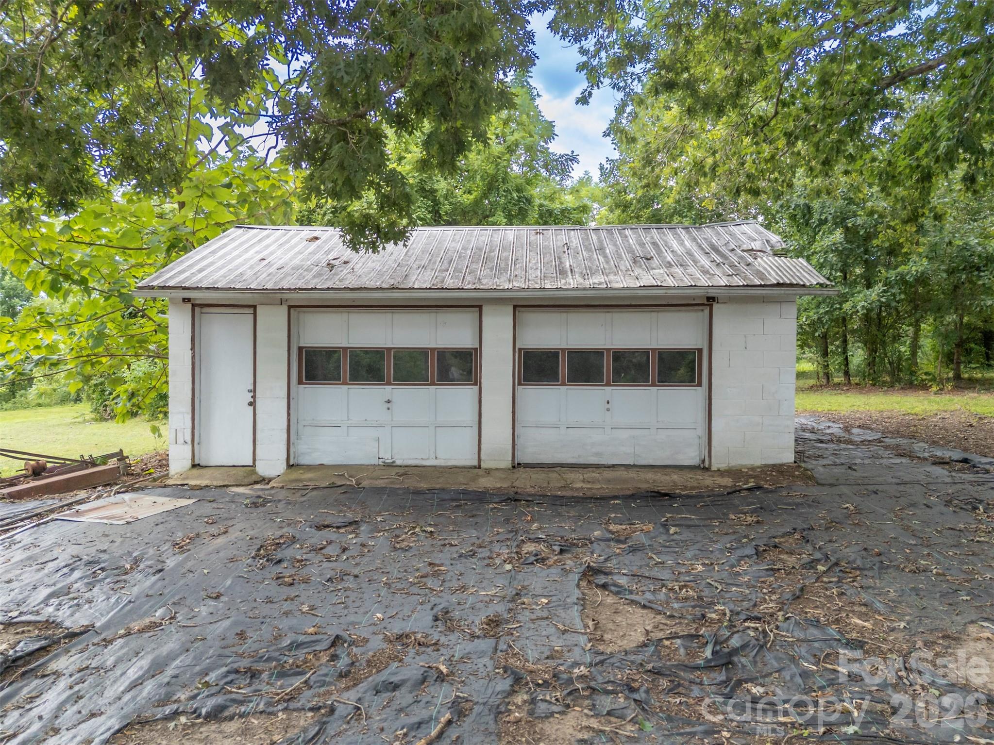 375 E King Street — East Flat Rock