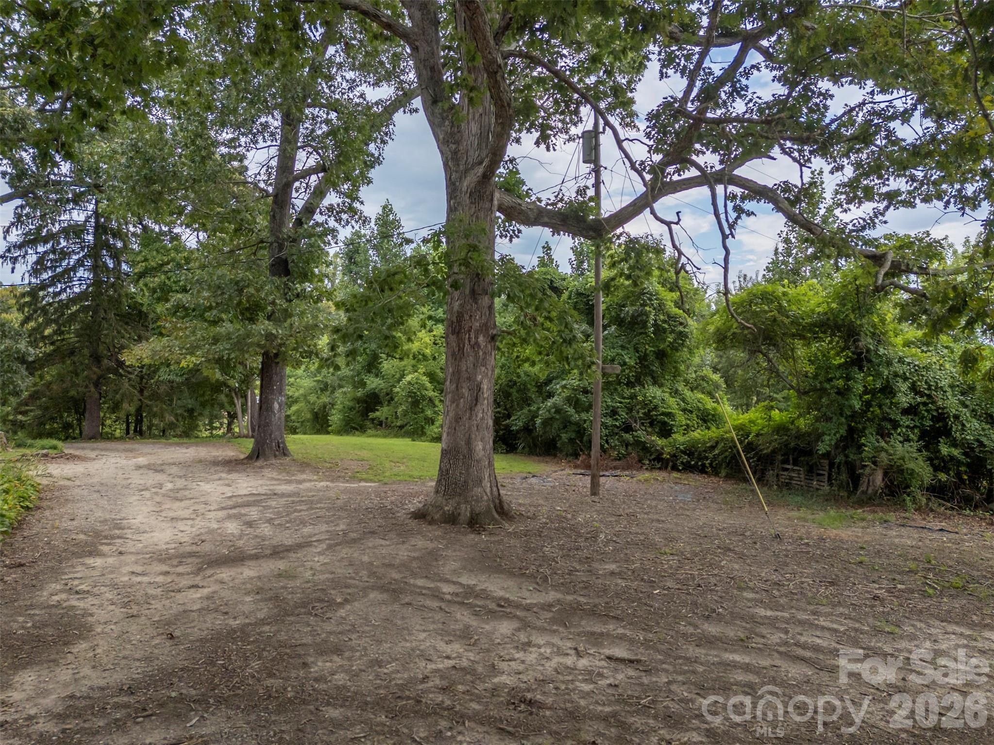 375 E King Street — East Flat Rock
