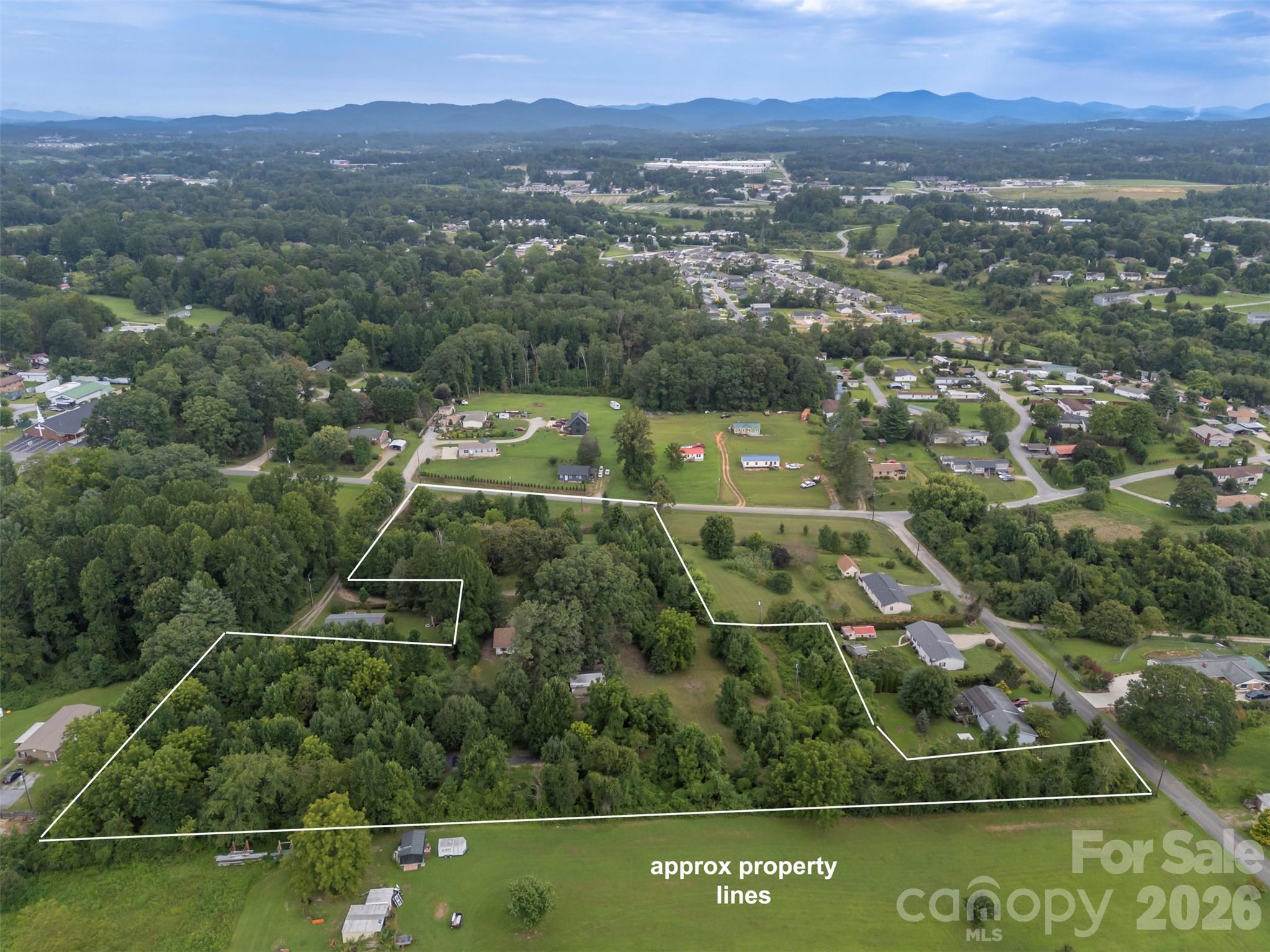 375 E King Street — East Flat Rock