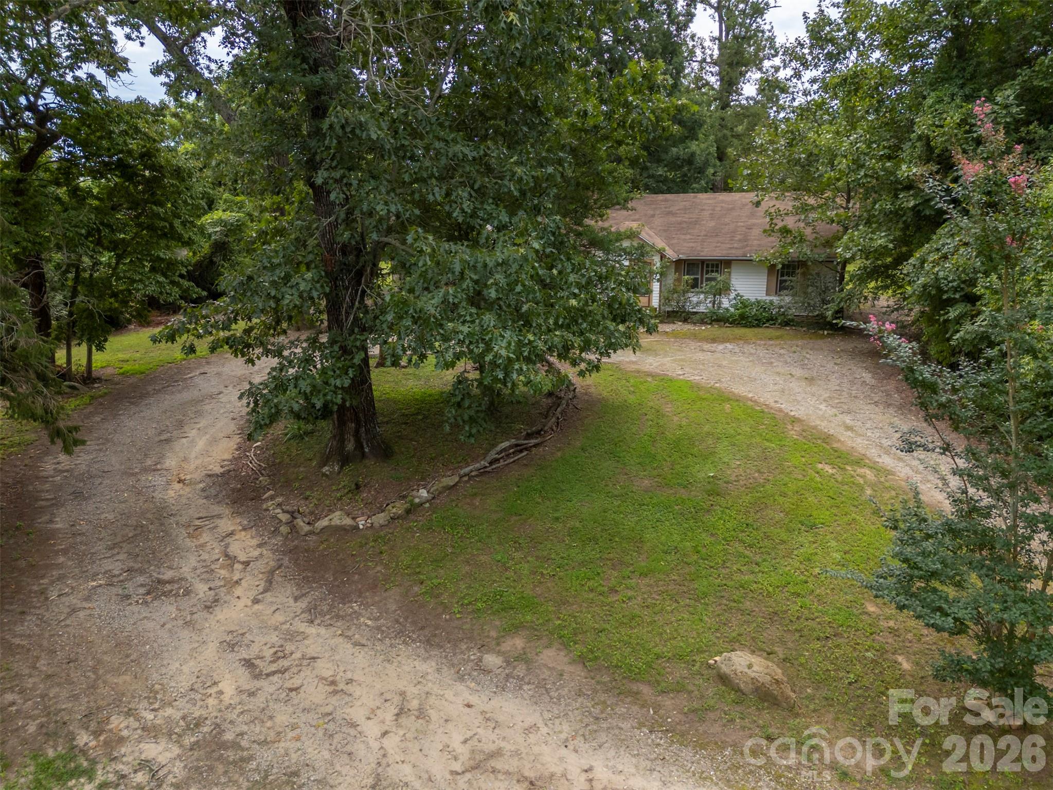 375 E King Street — East Flat Rock