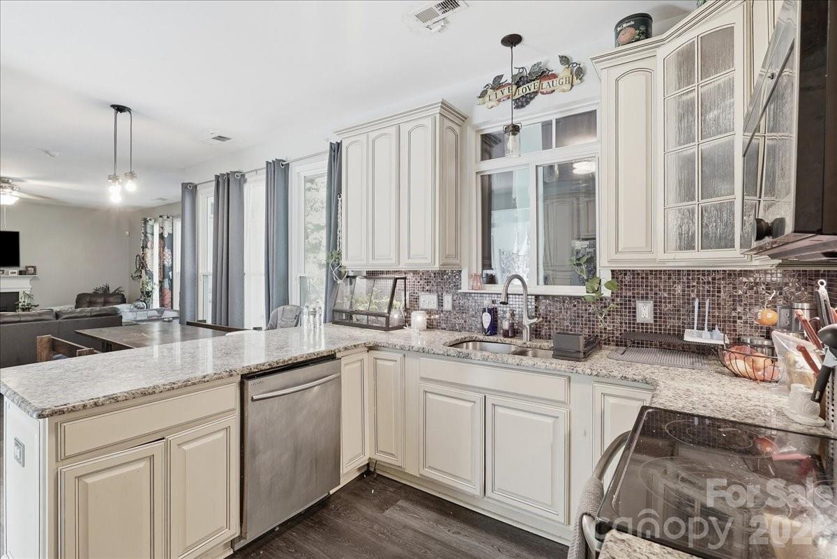 14043 Hatton Cross Drive — Charlotte