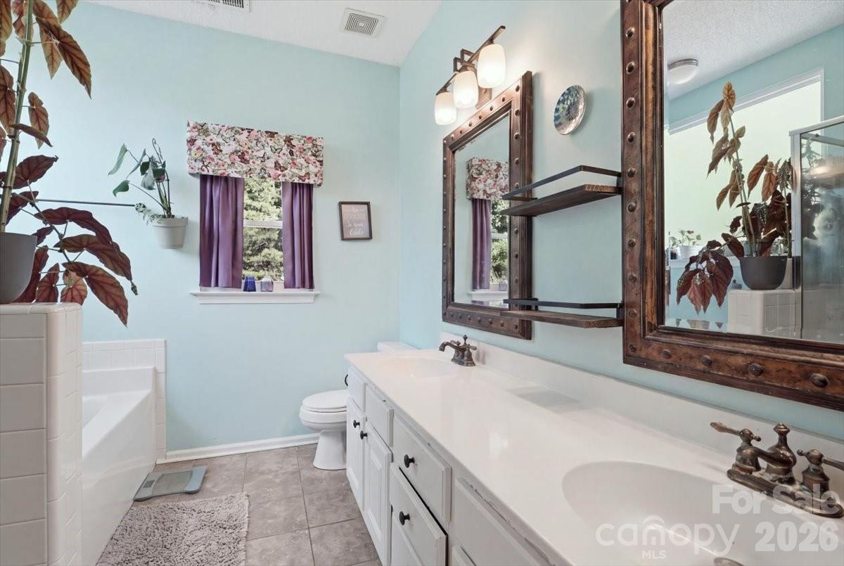 14043 Hatton Cross Drive — Charlotte