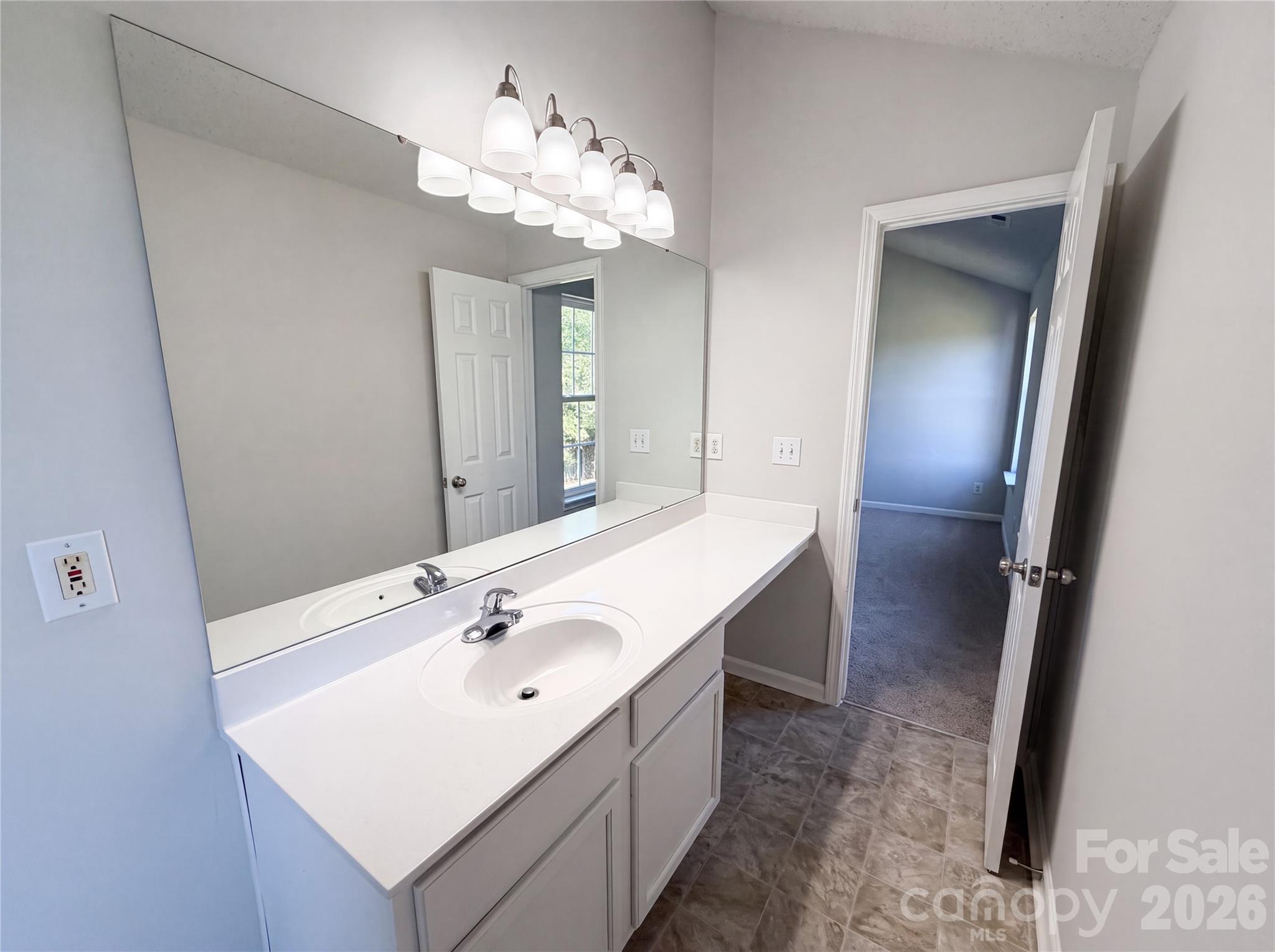 10319 Covingtonwood Drive — Charlotte