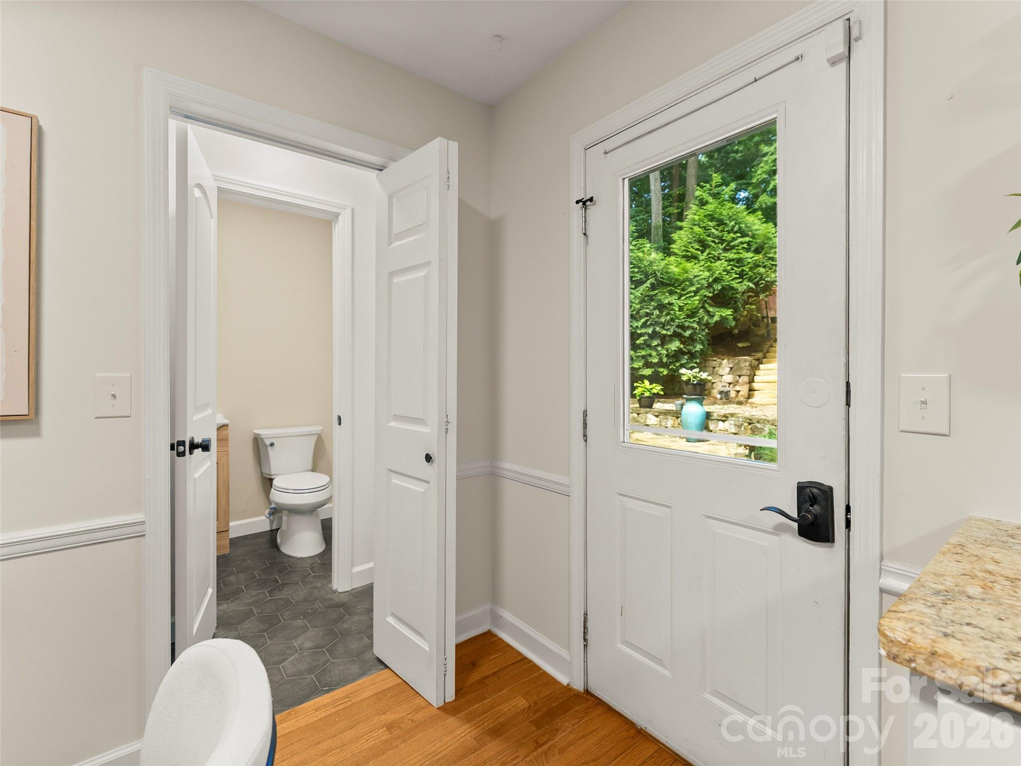 28 Marne Road — Asheville