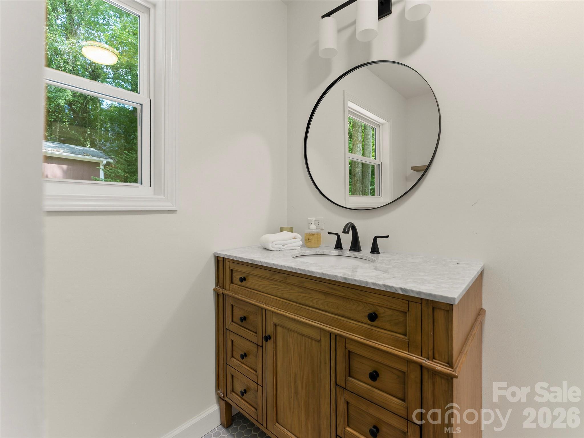 28 Marne Road — Asheville