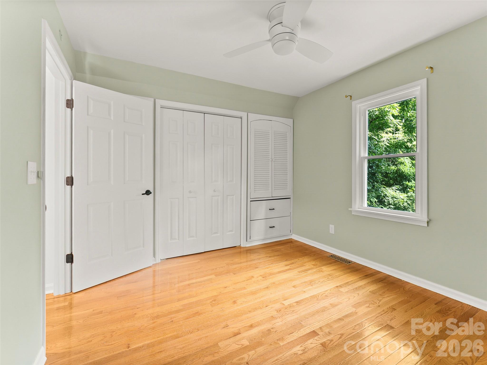 28 Marne Road — Asheville
