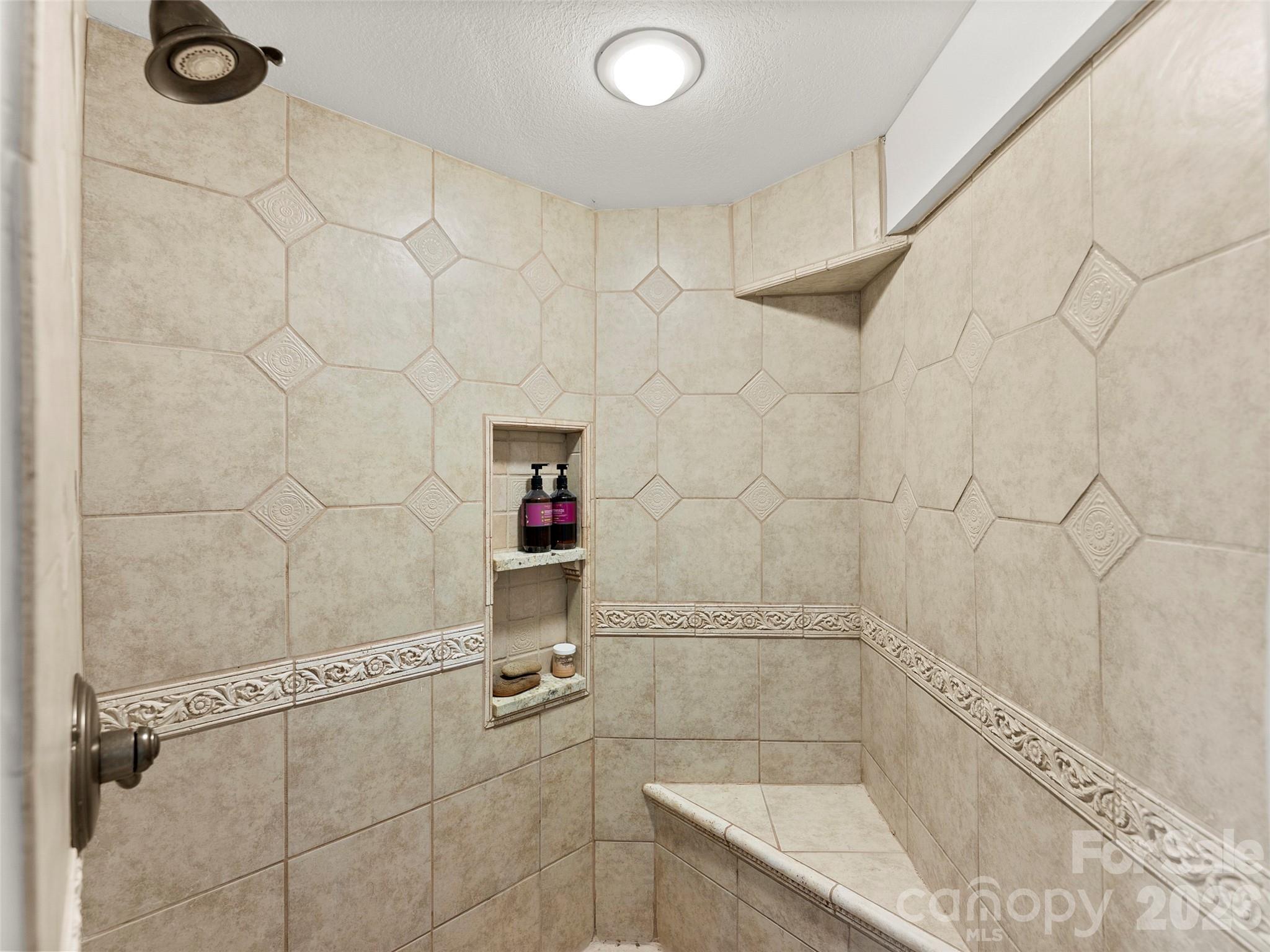 28 Marne Road — Asheville