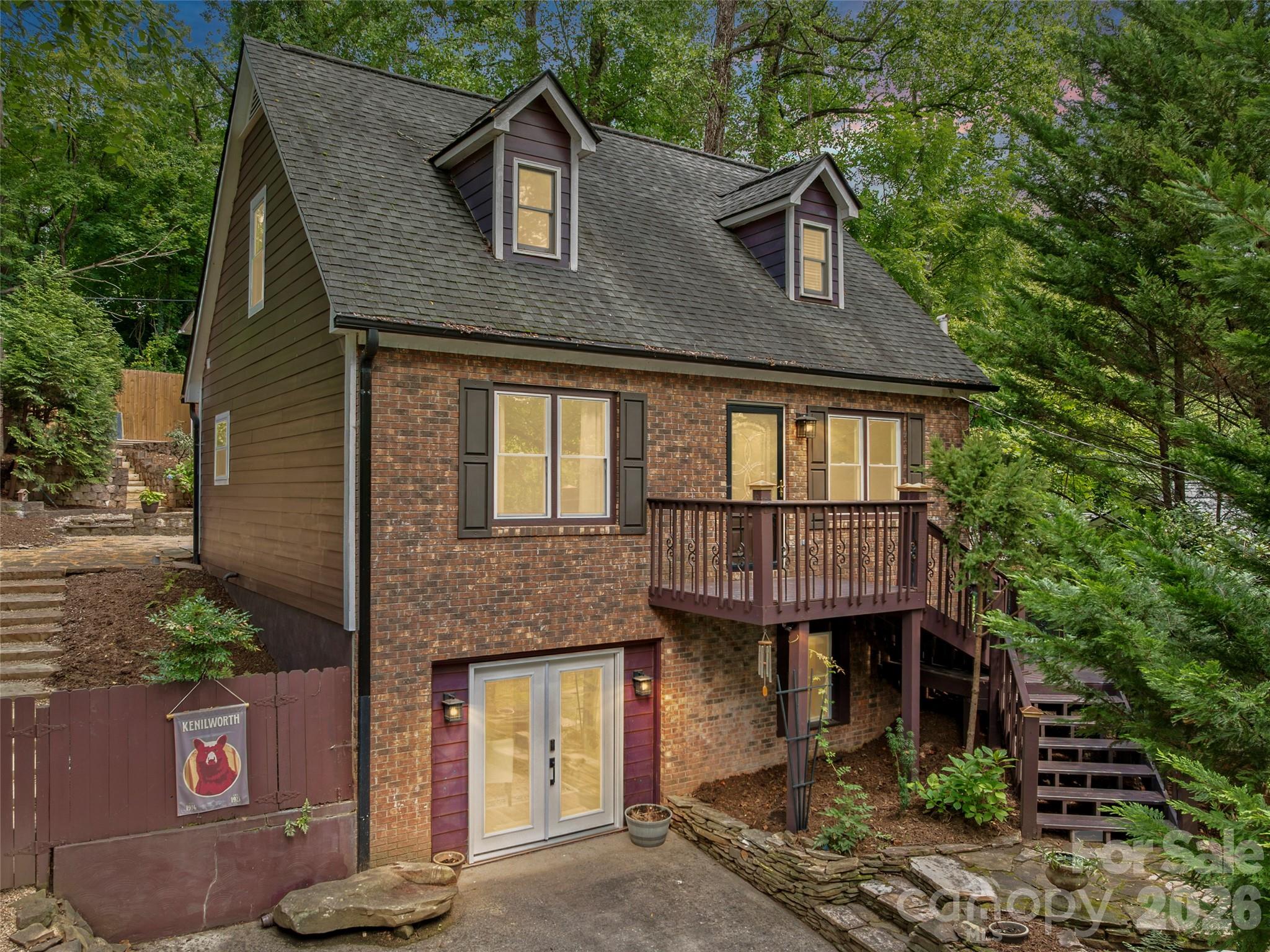 28 Marne Road — Asheville
