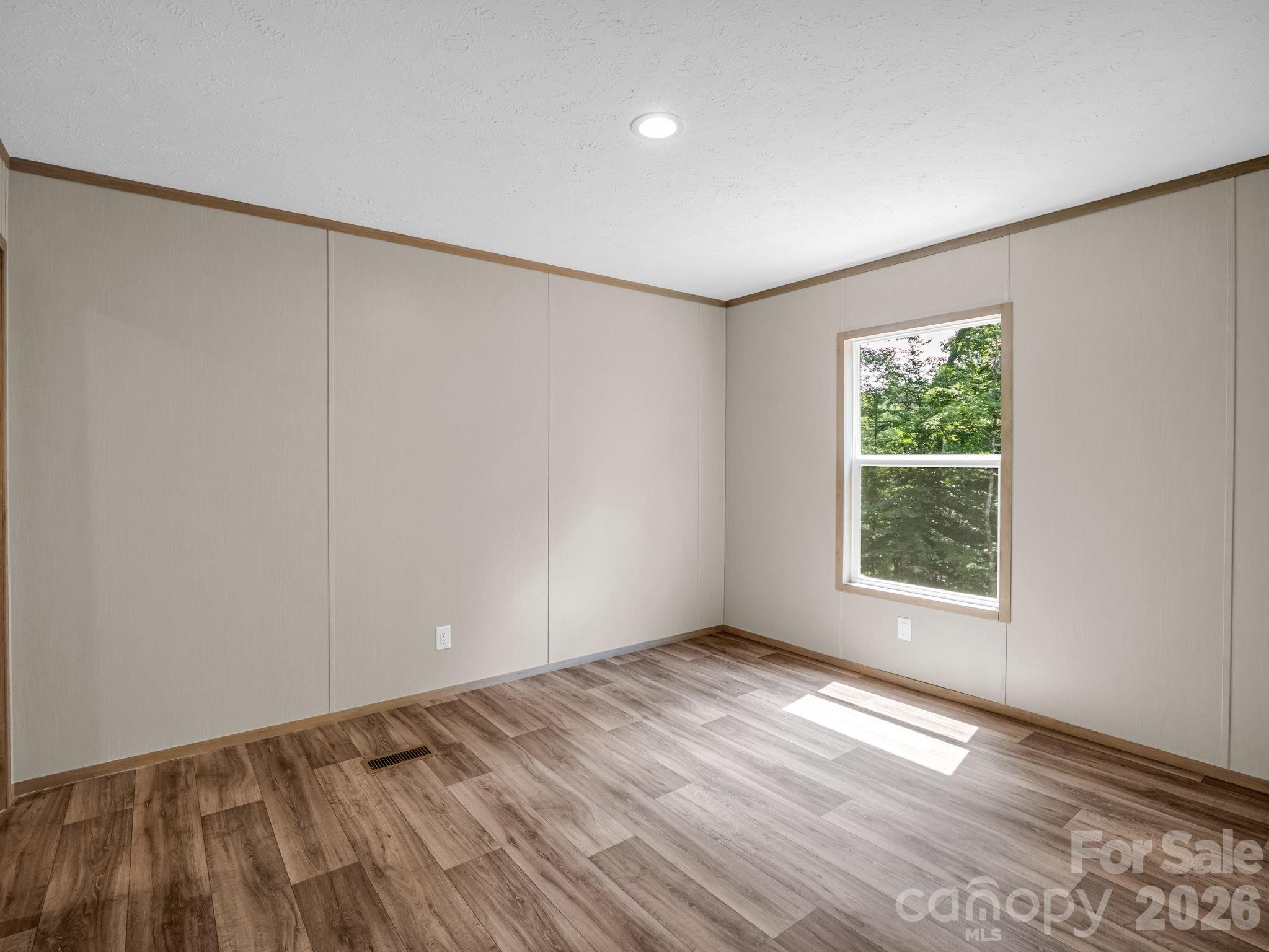 2617 Hudlow Road — Forest City