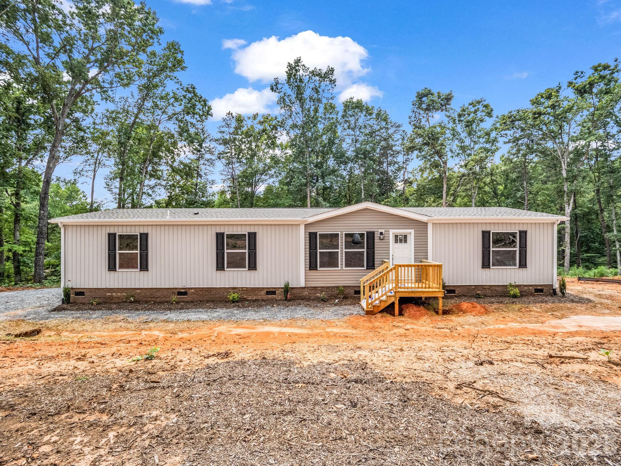 2617 Hudlow Road — Forest City
