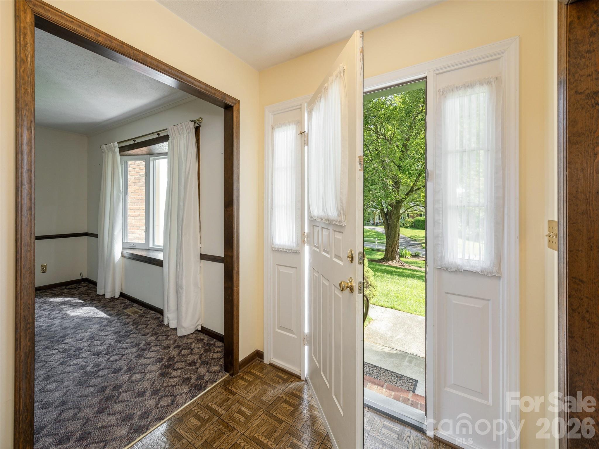 211 Ginseng Lane — Hendersonville