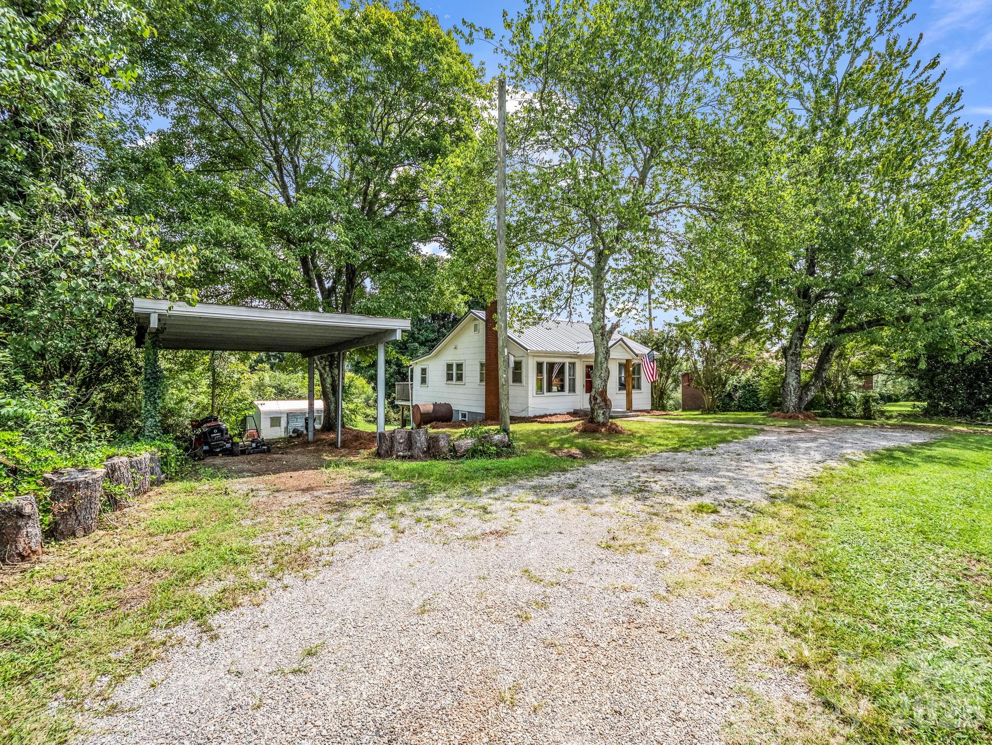 1302 Startown Road — Lincolnton