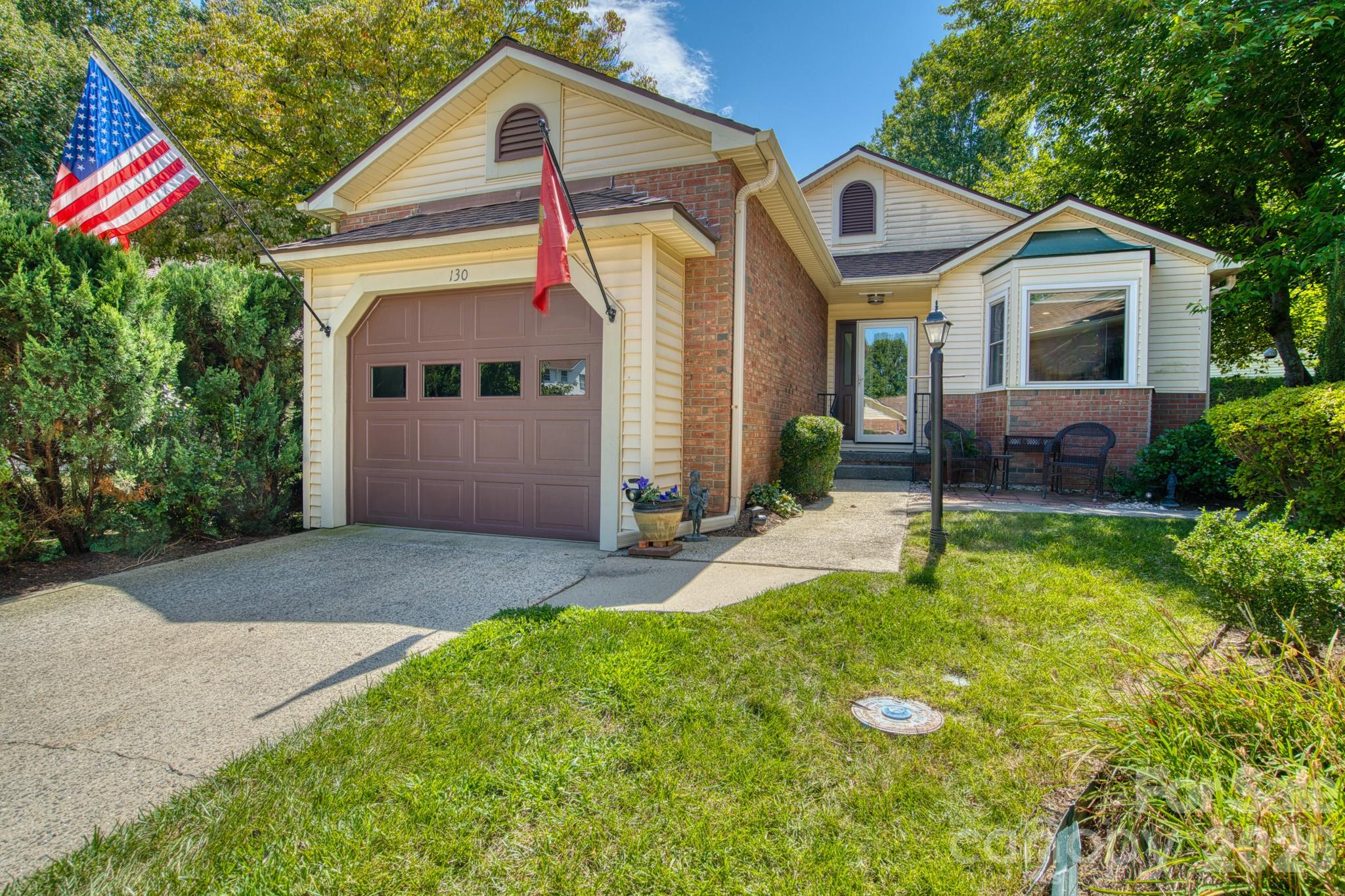 130 Exeter Court — Hendersonville
