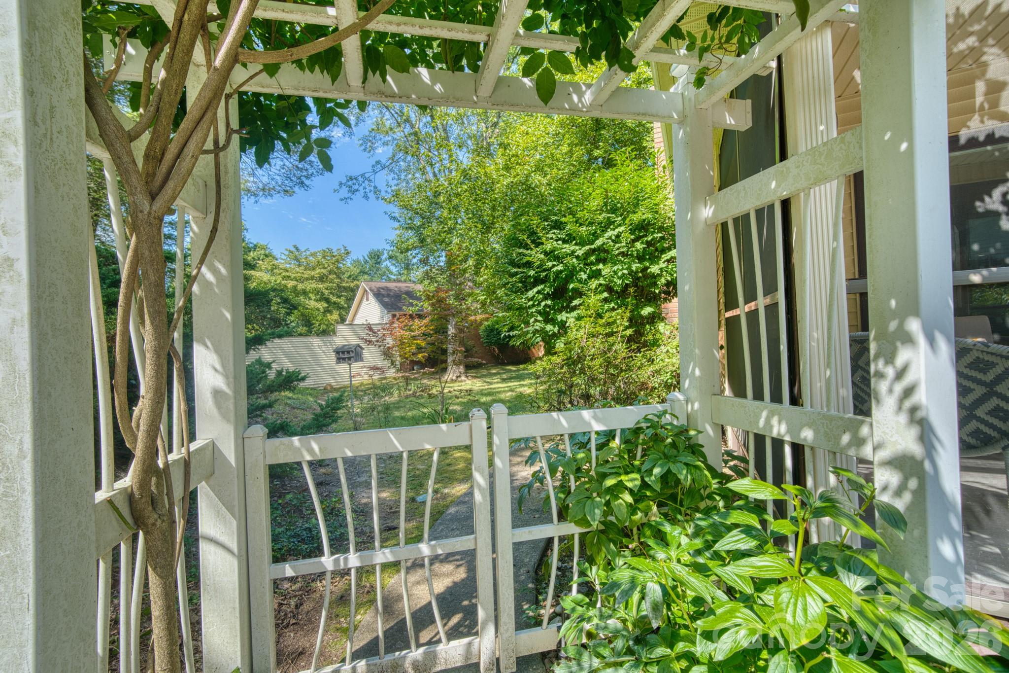 130 Exeter Court — Hendersonville
