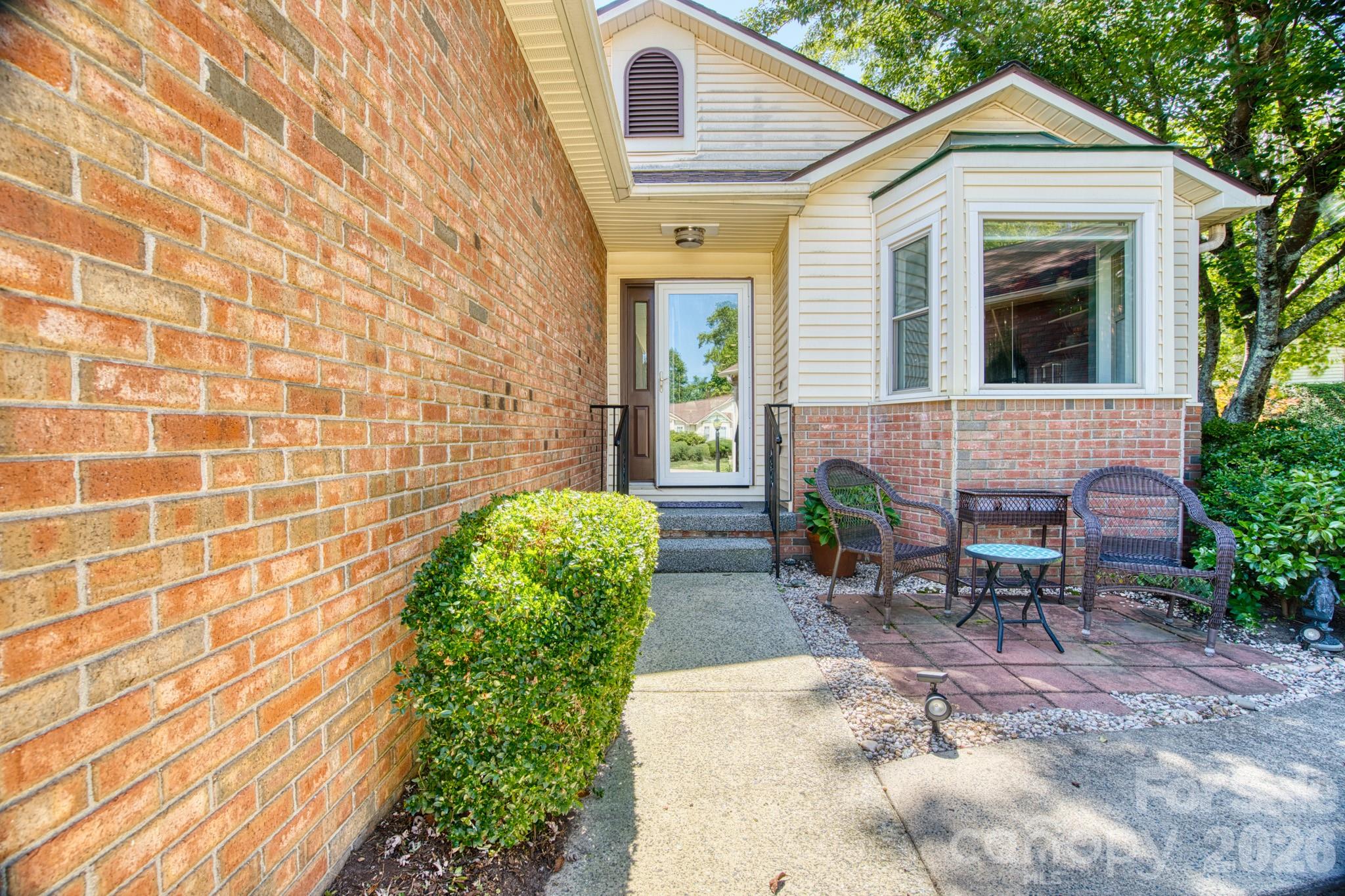 130 Exeter Court — Hendersonville