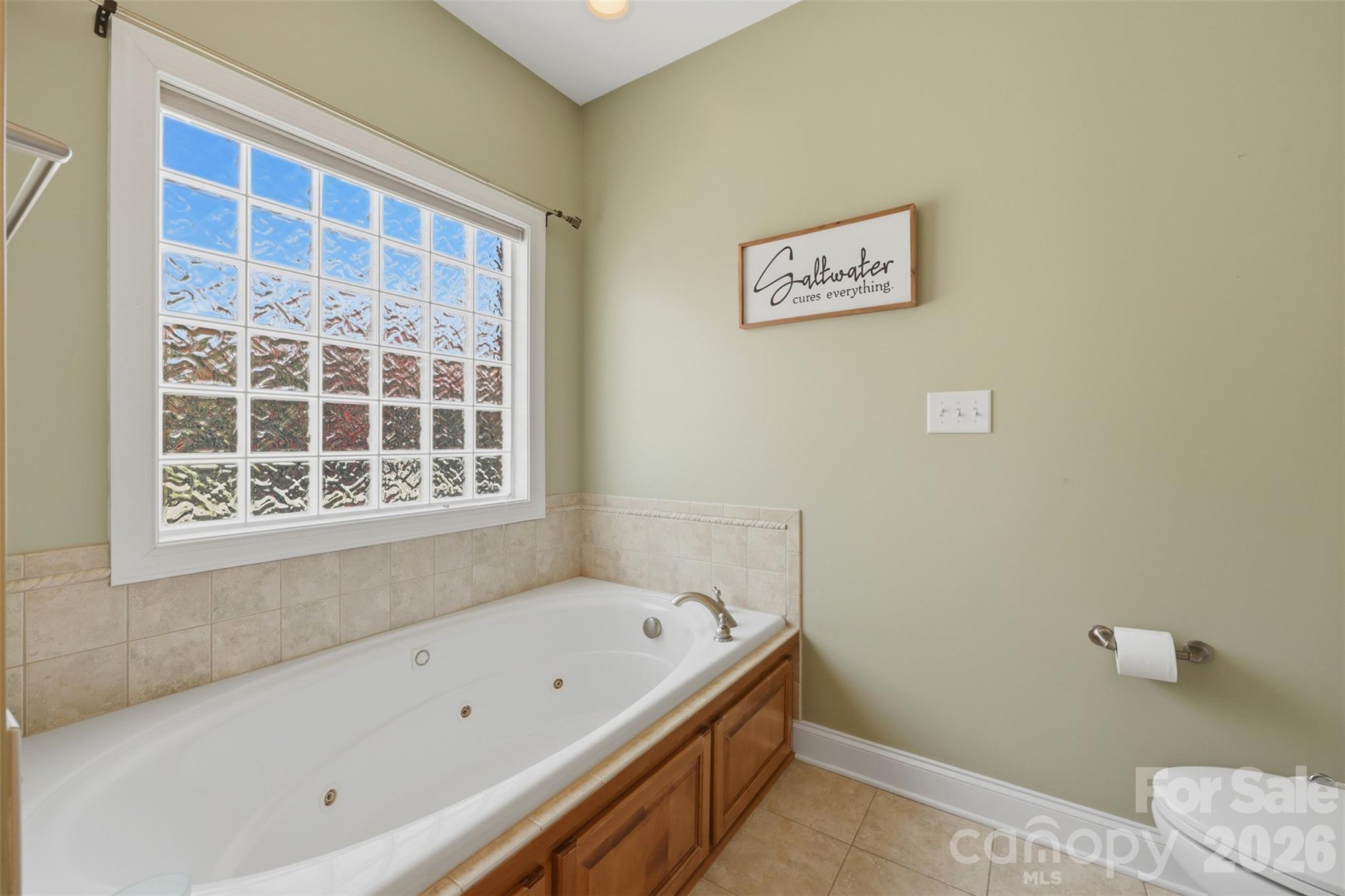 1719 30th Avenue Court NE — Hickory