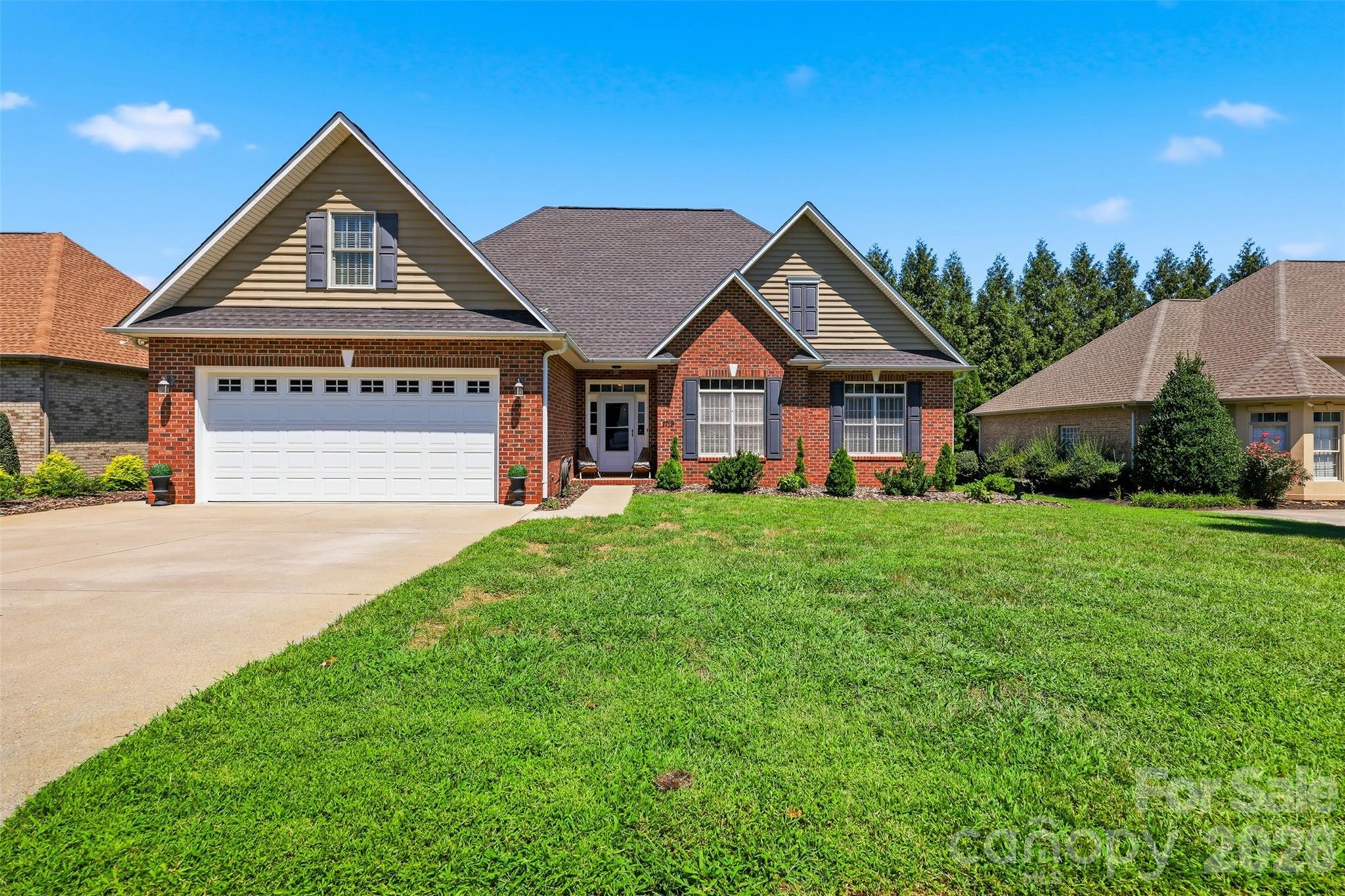 1719 30th Avenue Court NE — Hickory