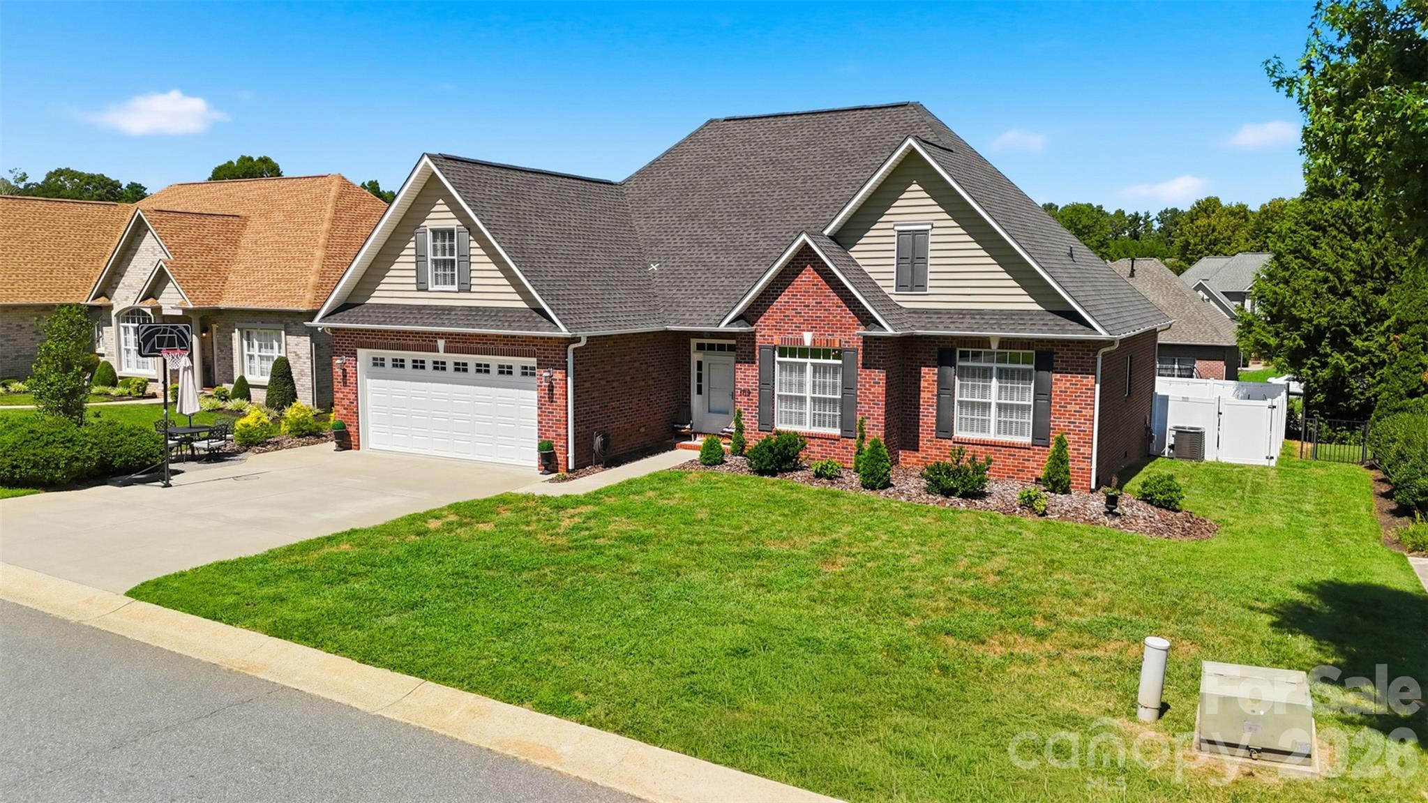 1719 30th Avenue Court NE — Hickory