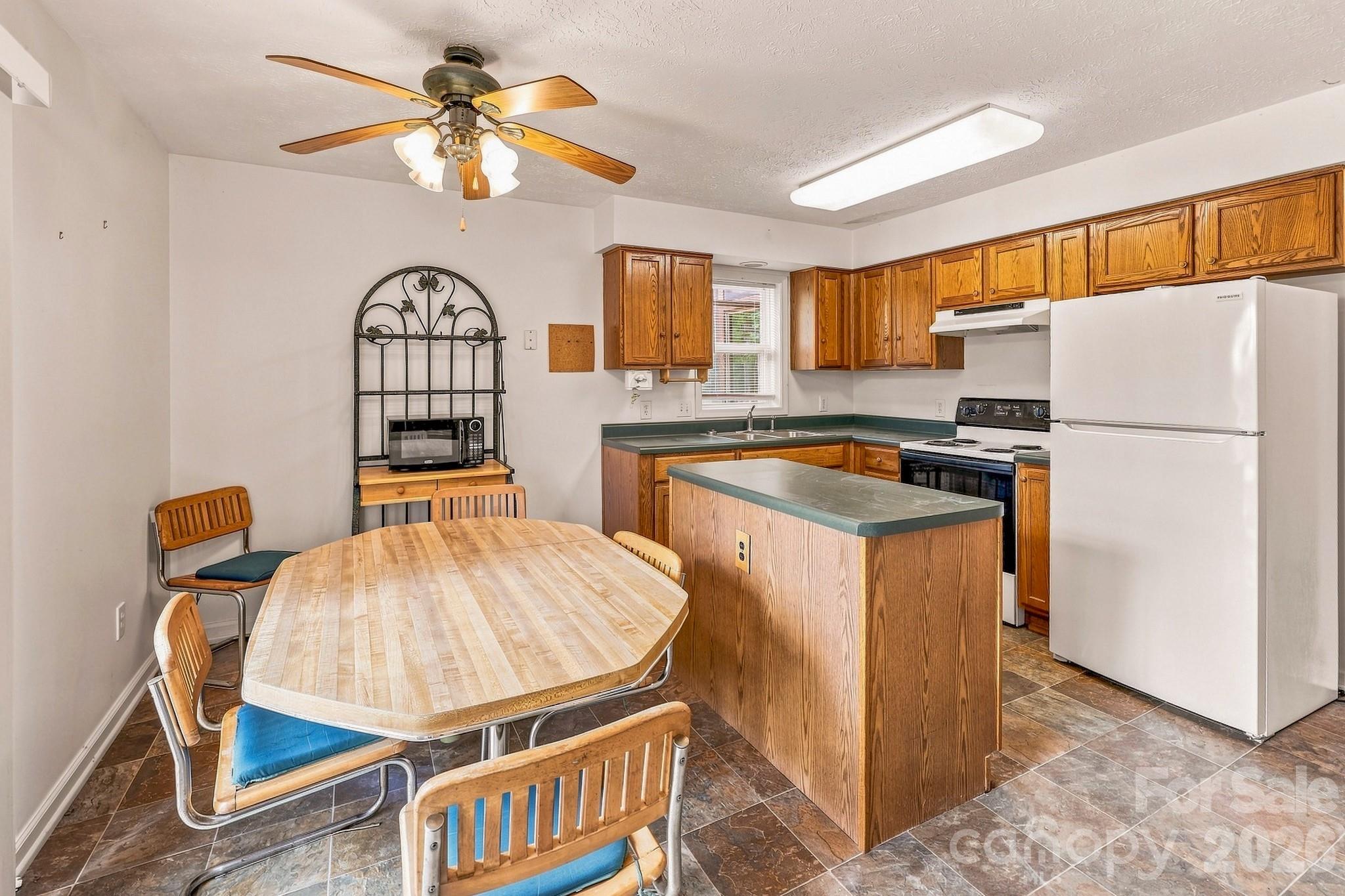 253 Nors Way — Lake Lure