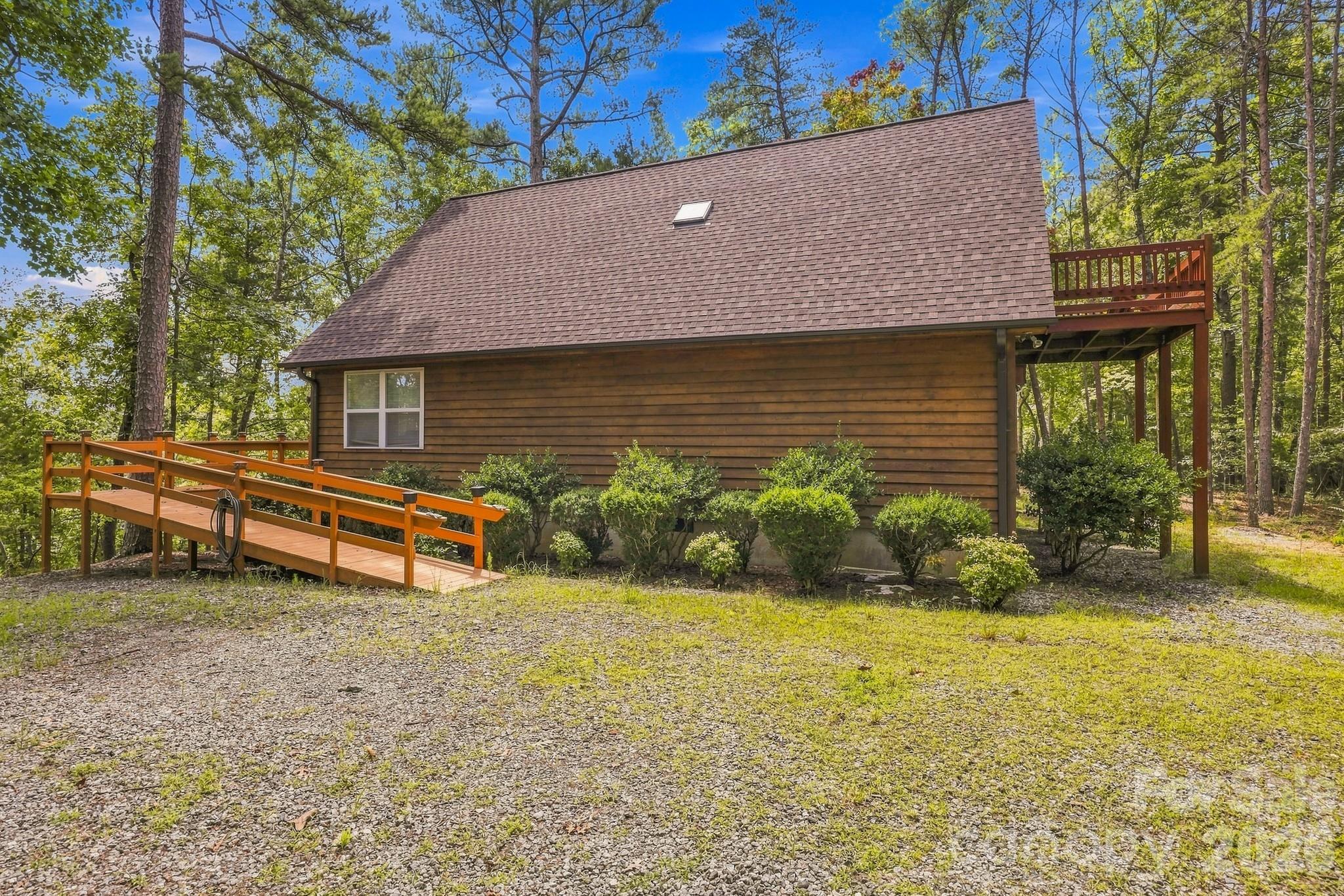 253 Nors Way — Lake Lure