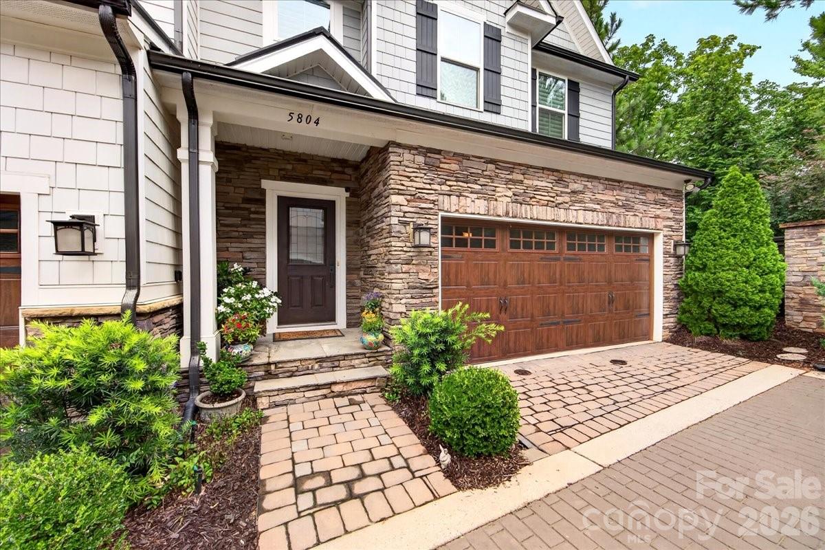 5804 Barrowlands Court — Charlotte