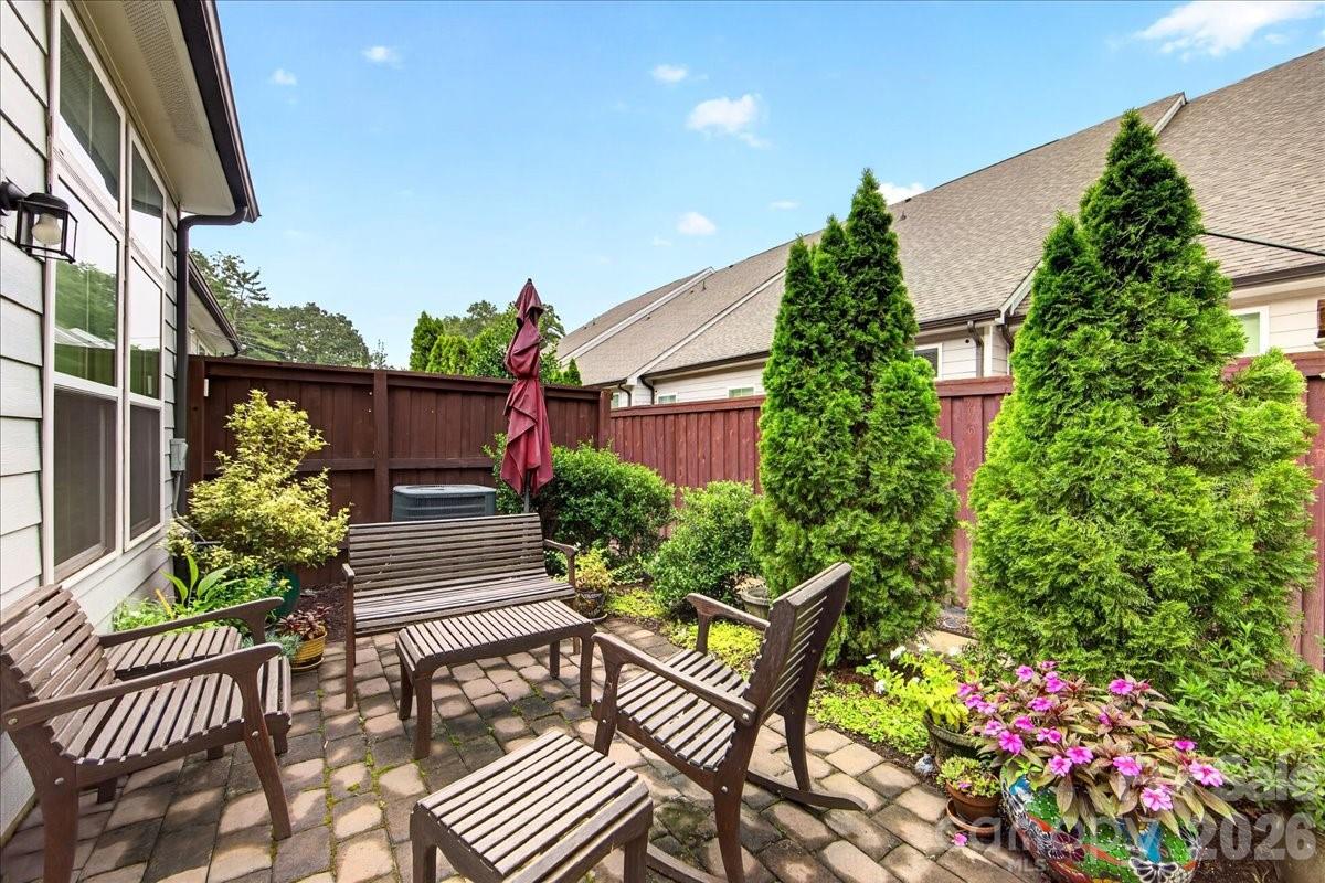 5804 Barrowlands Court — Charlotte