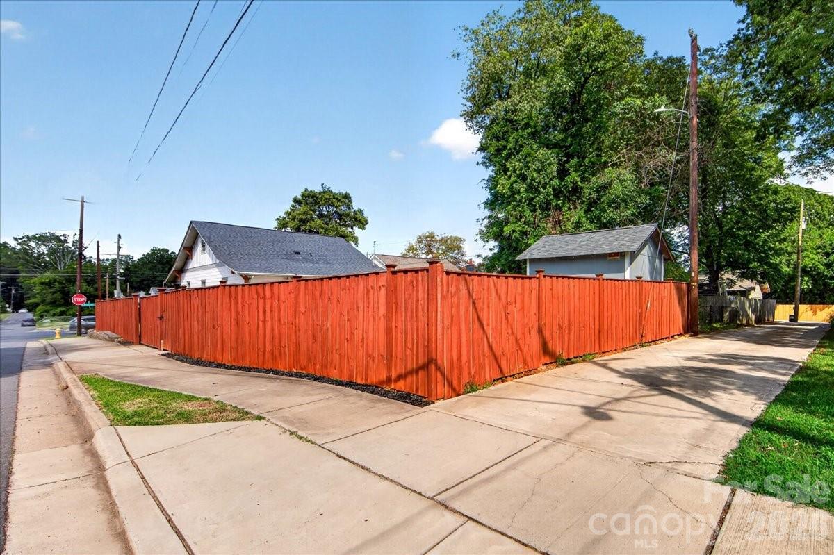 3331 Tuckaseegee Road — Charlotte