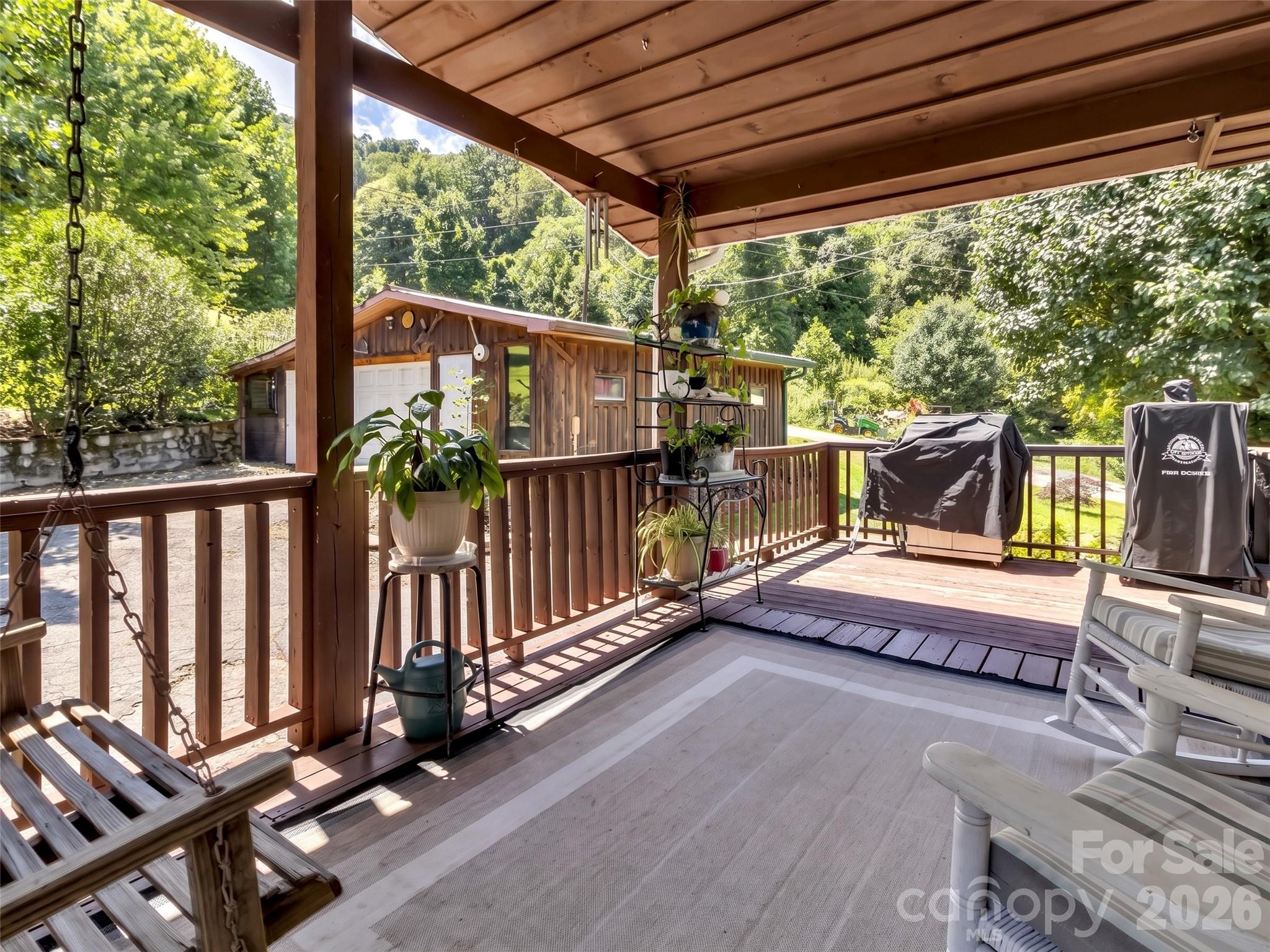 555 Acres View Drive — Waynesville