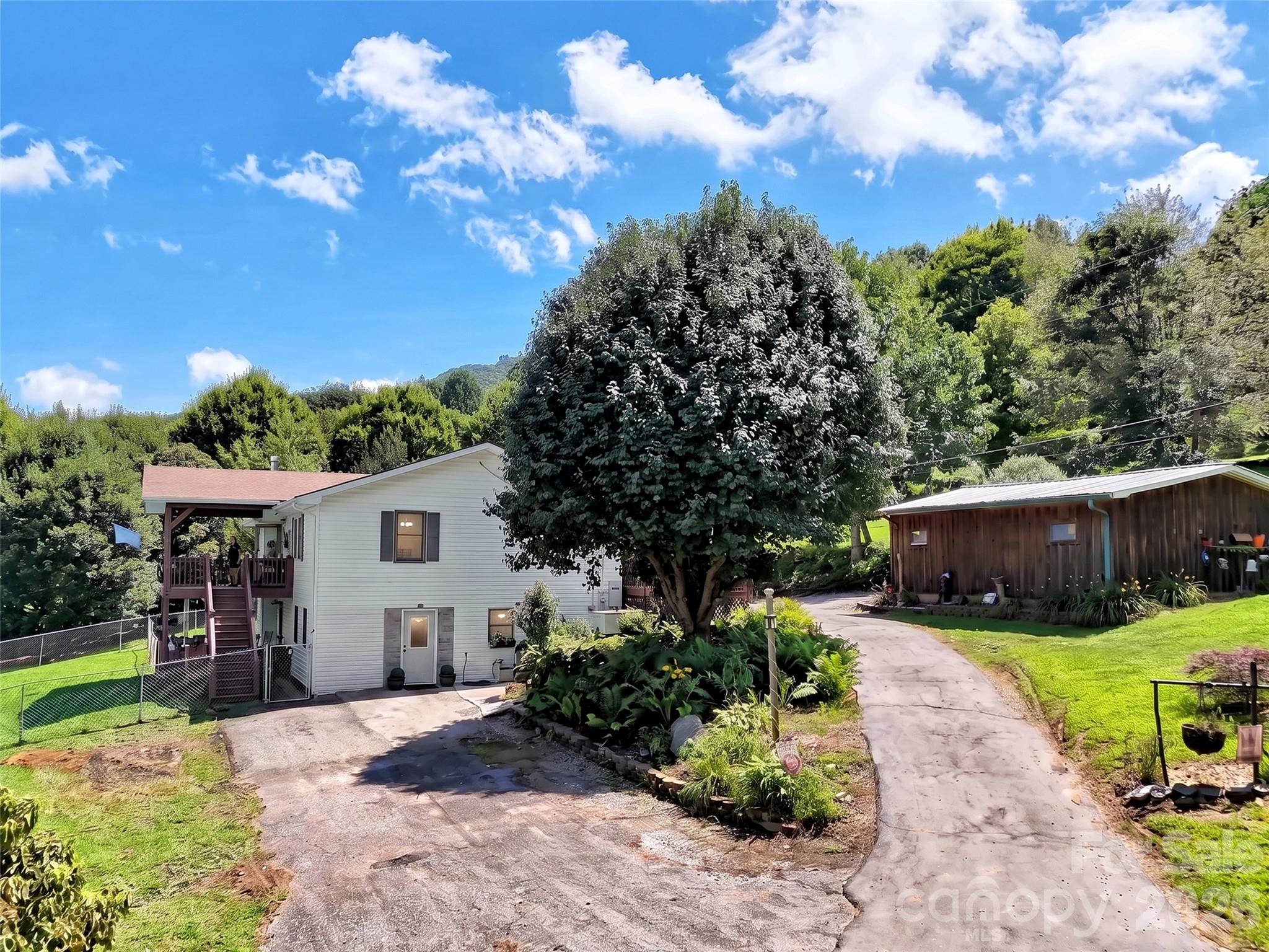 555 Acres View Drive — Waynesville