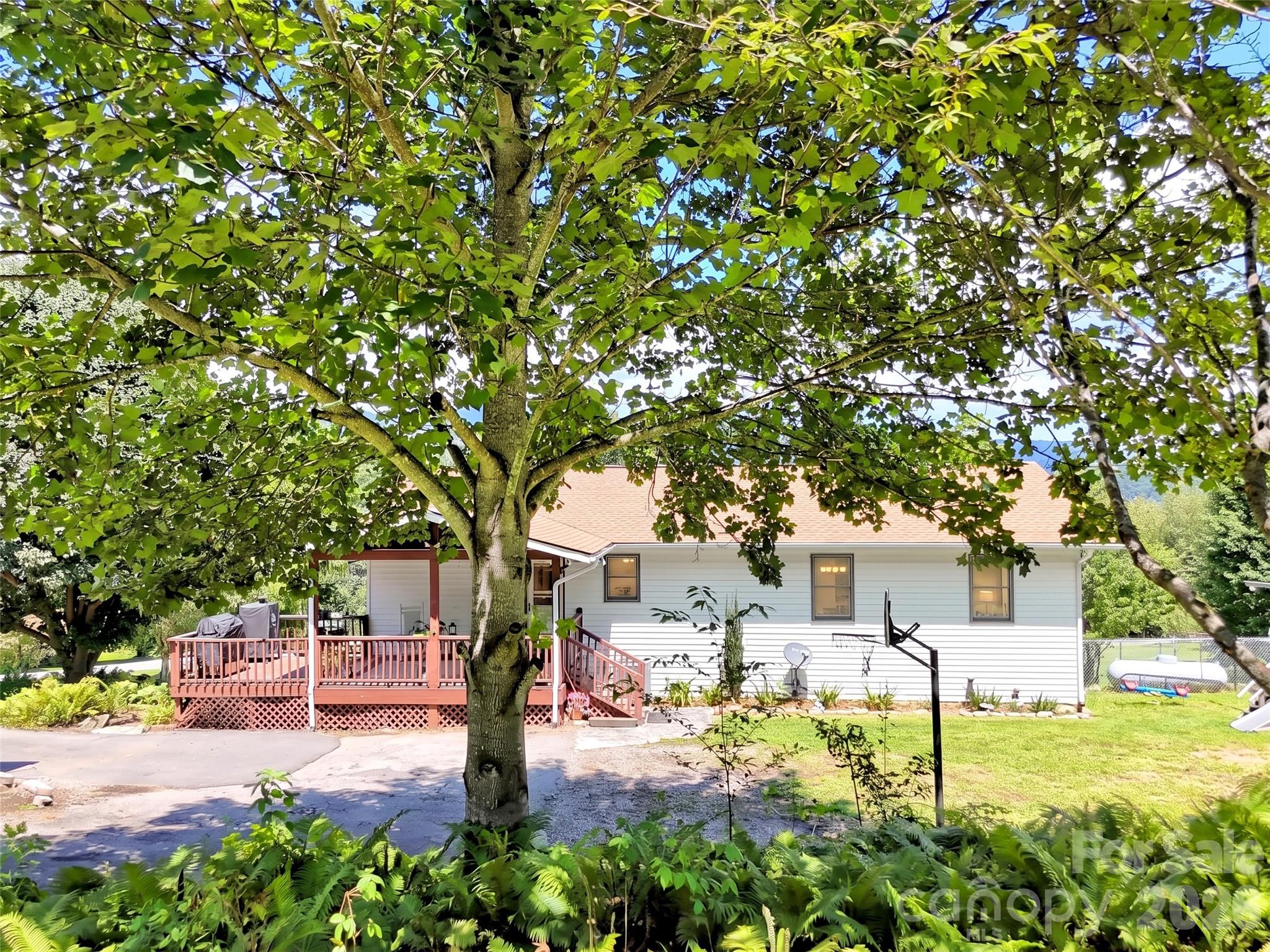 555 Acres View Drive — Waynesville