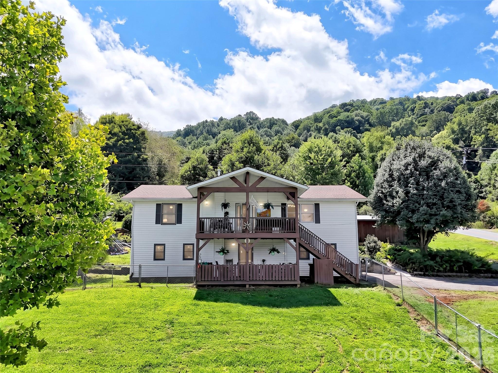 555 Acres View Drive — Waynesville