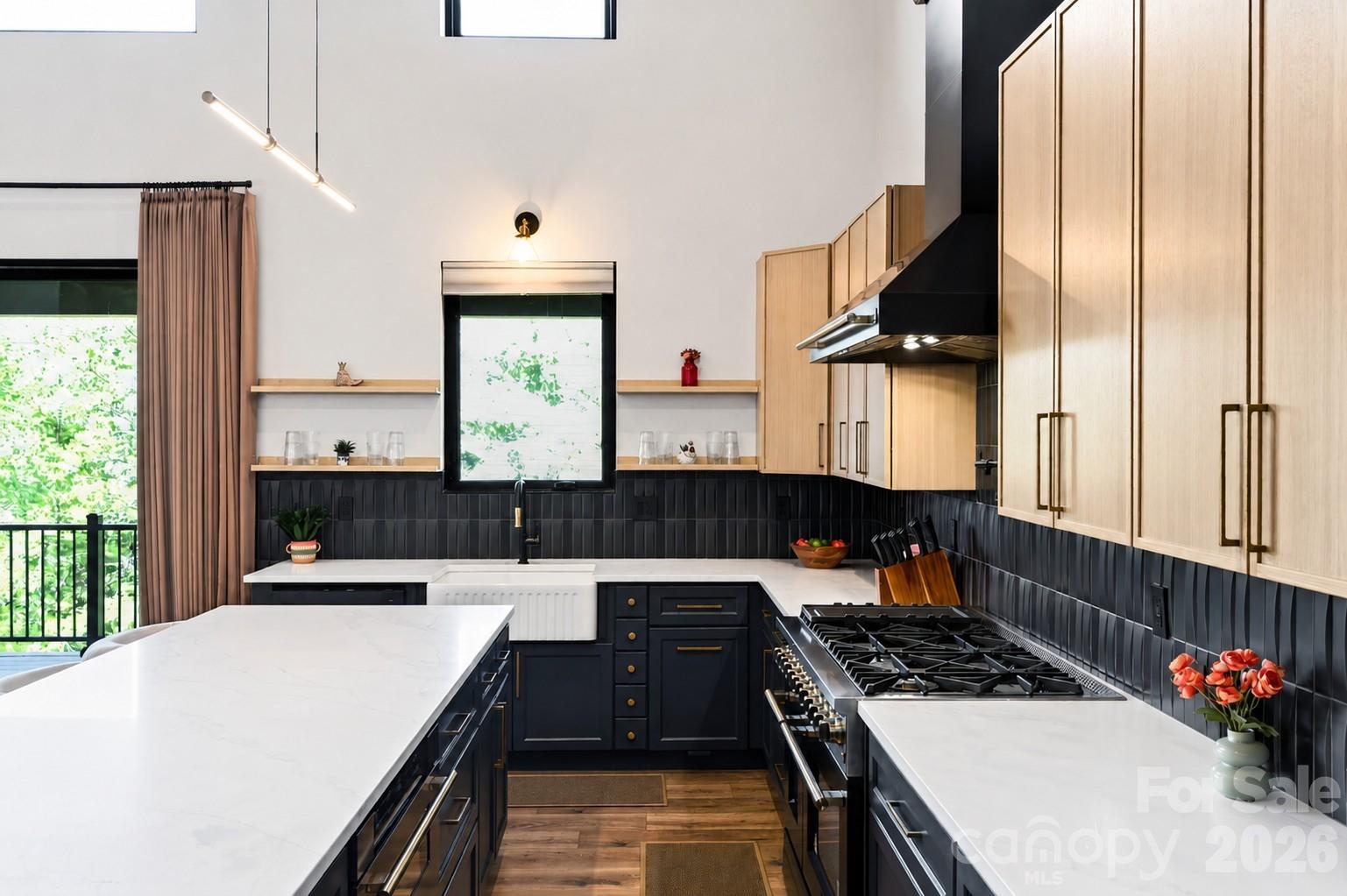 75 Boone Trail — Weaverville