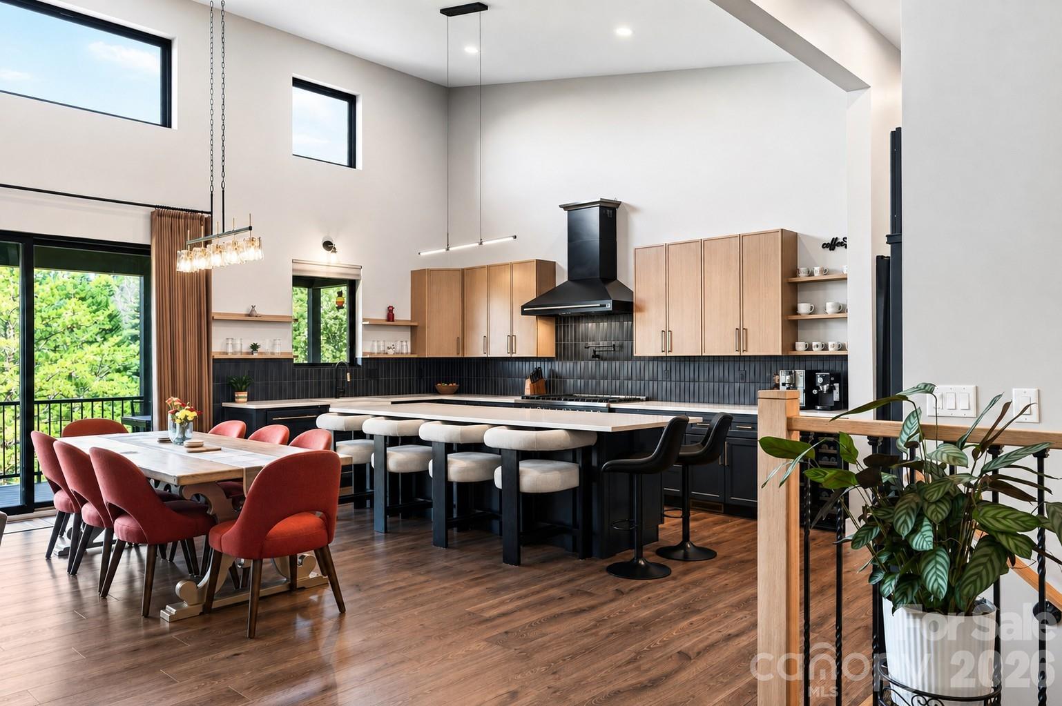 75 Boone Trail — Weaverville
