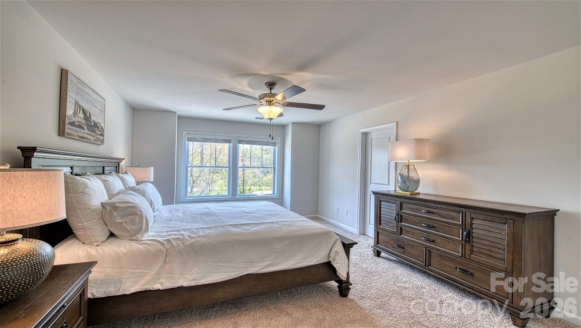 54 Creekview Road — Hendersonville