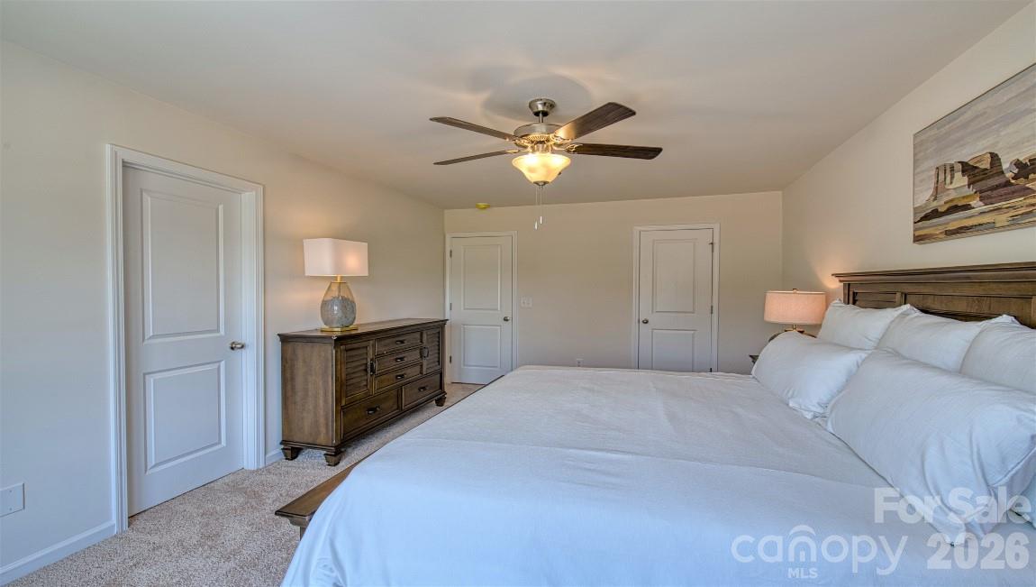 54 Creekview Road — Hendersonville