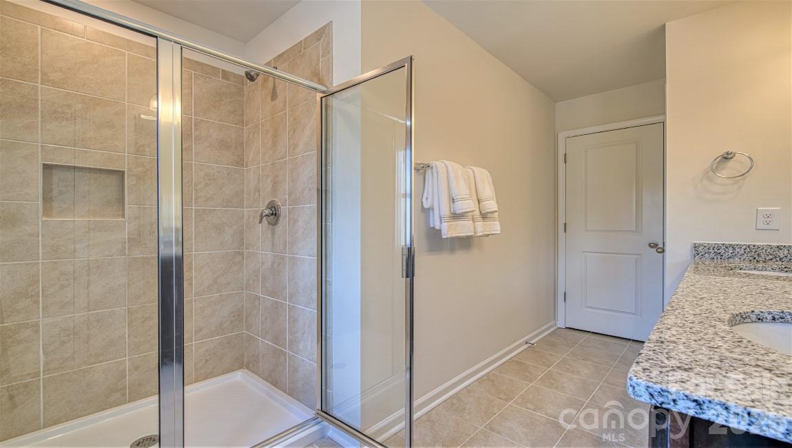 54 Creekview Road — Hendersonville