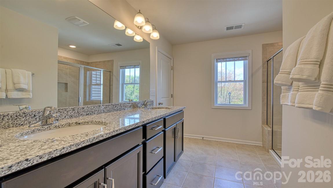 54 Creekview Road — Hendersonville