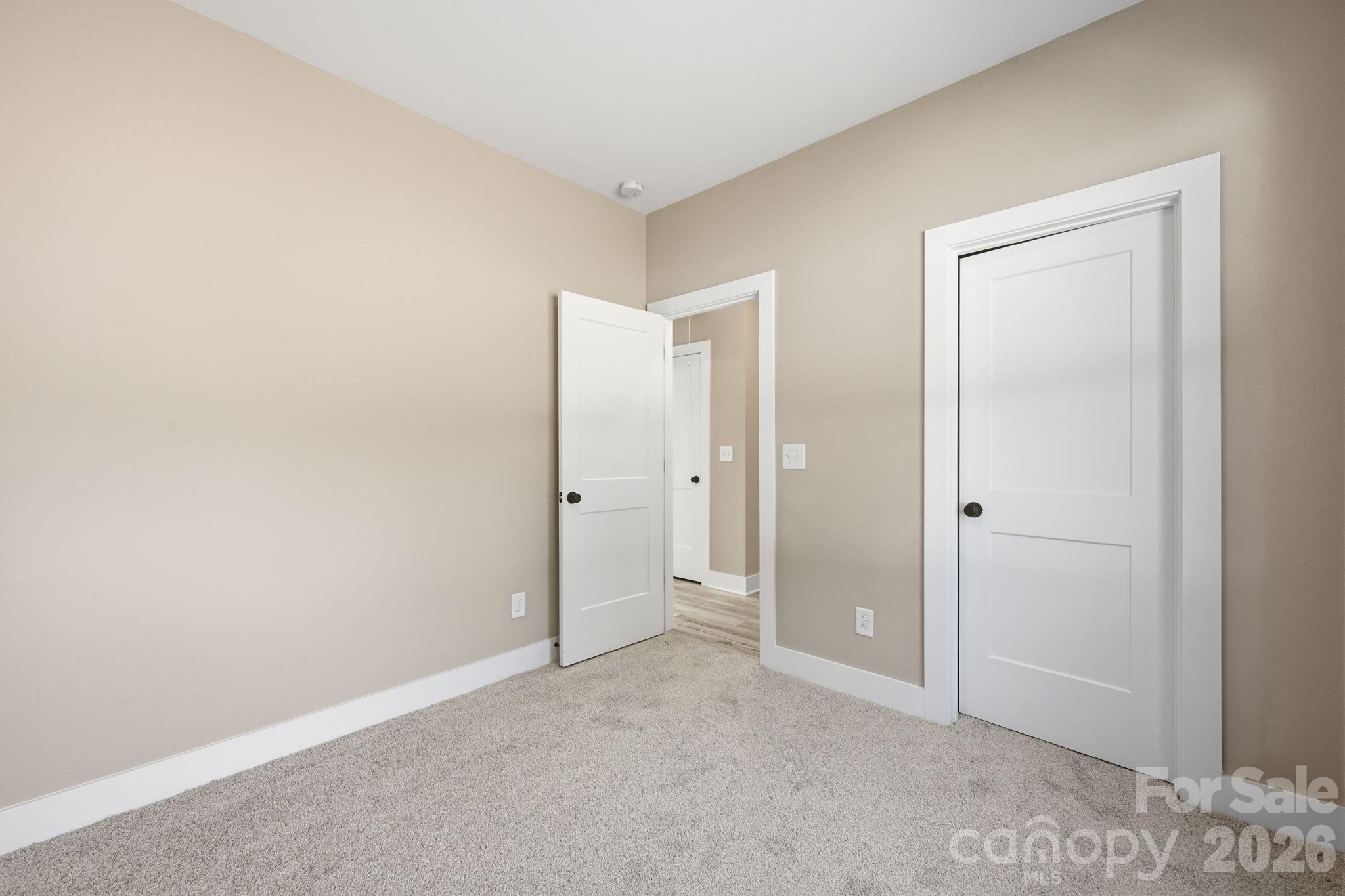 1513 Robin Road — Newton